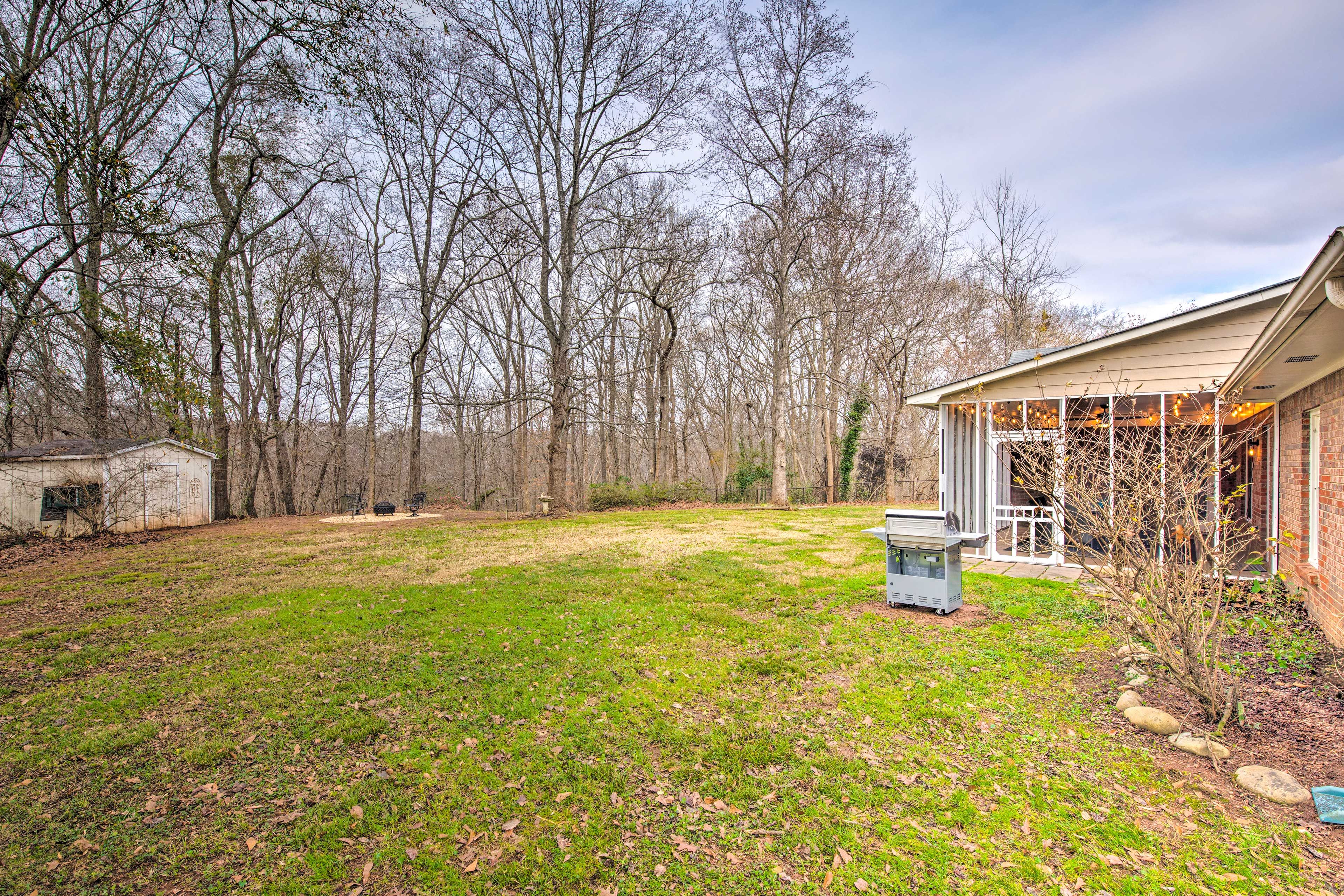 Backyard | Gas Grill | Fire Pit | River Access