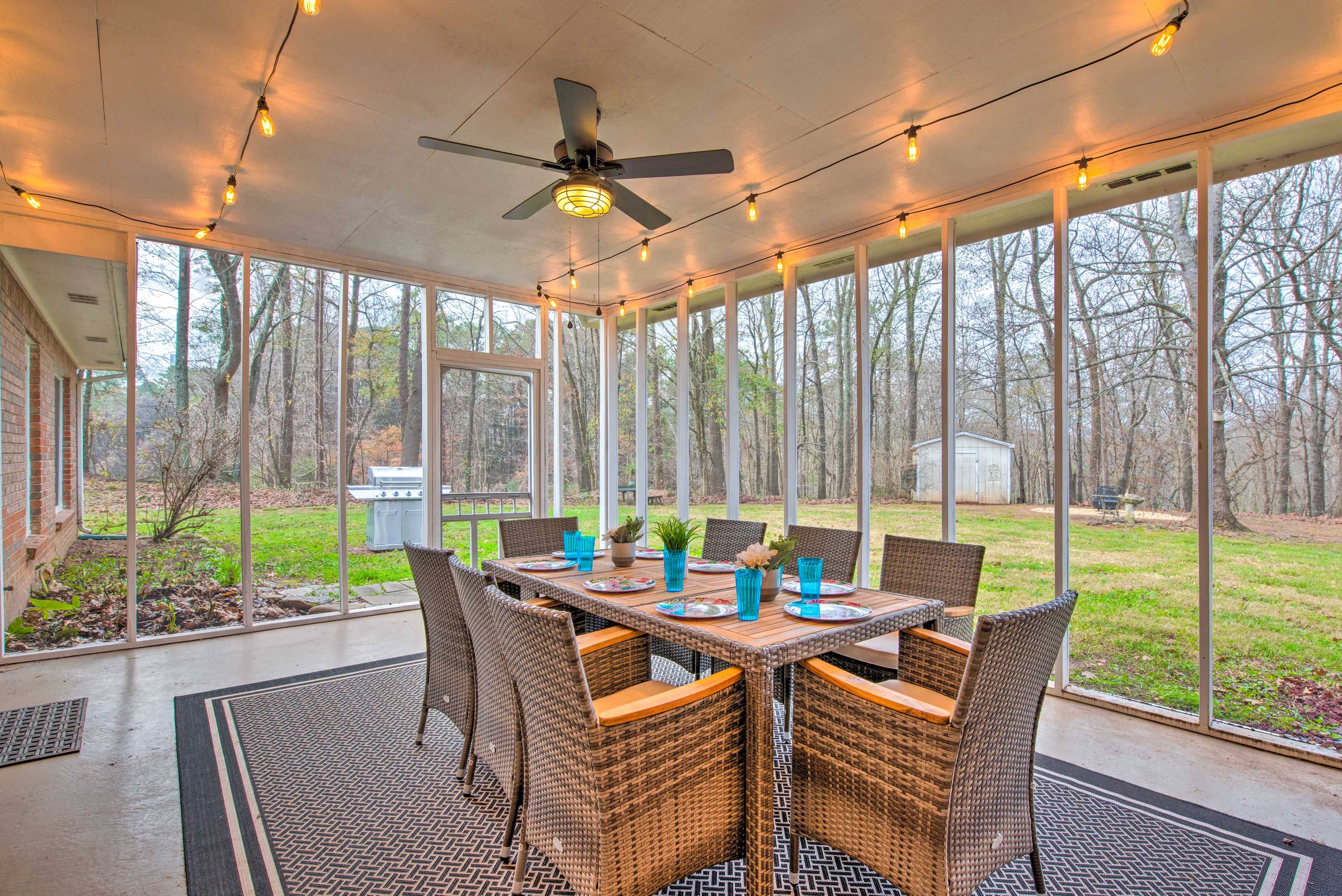 Euharlee Vacation Rental | 2,091 Sq Ft | 3BR | 2BA | 1 Small Step to Enter