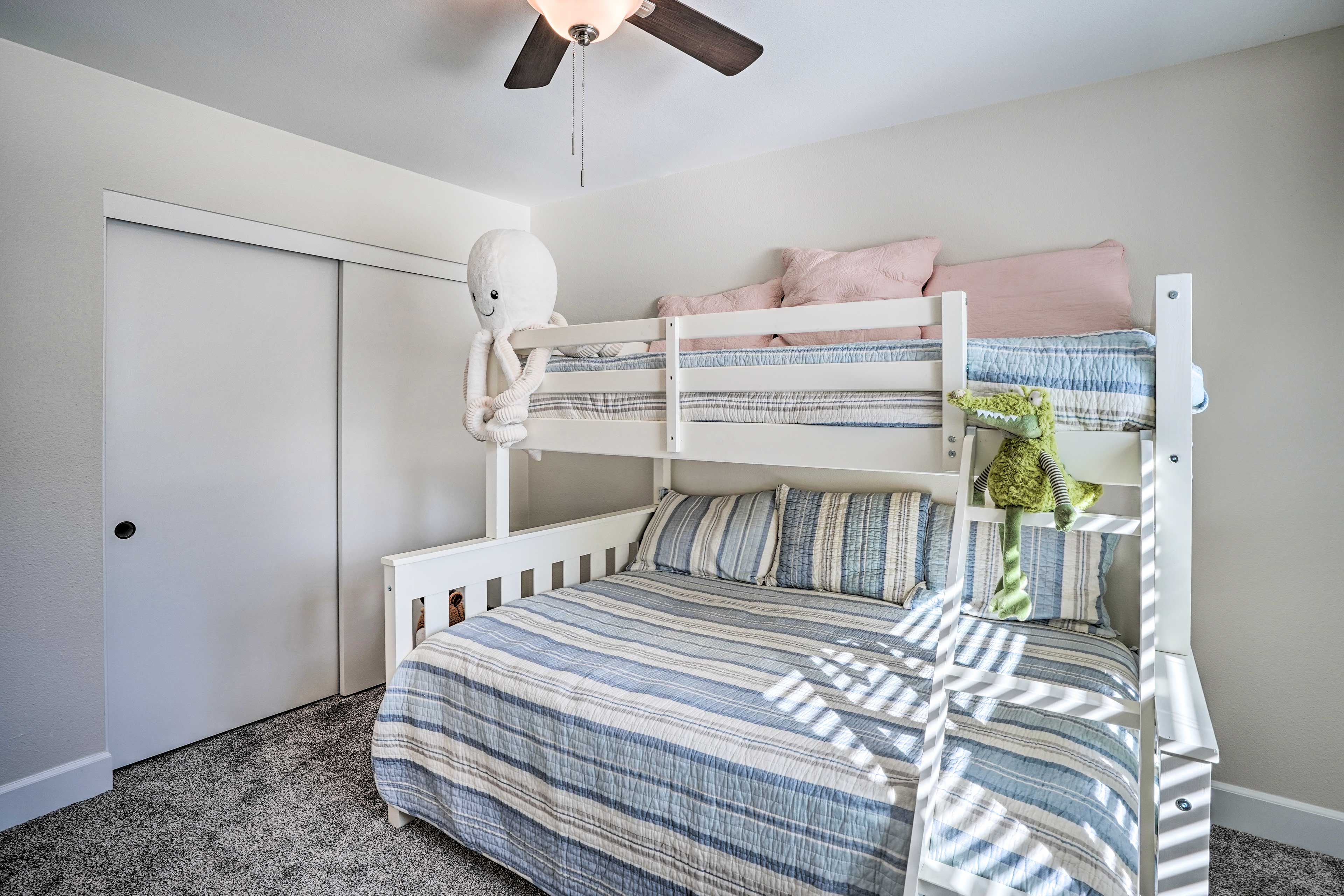 Bedroom 3 | Twin/Full Bunk Bed | Laptop-Friendly Workspace | Linens Provided