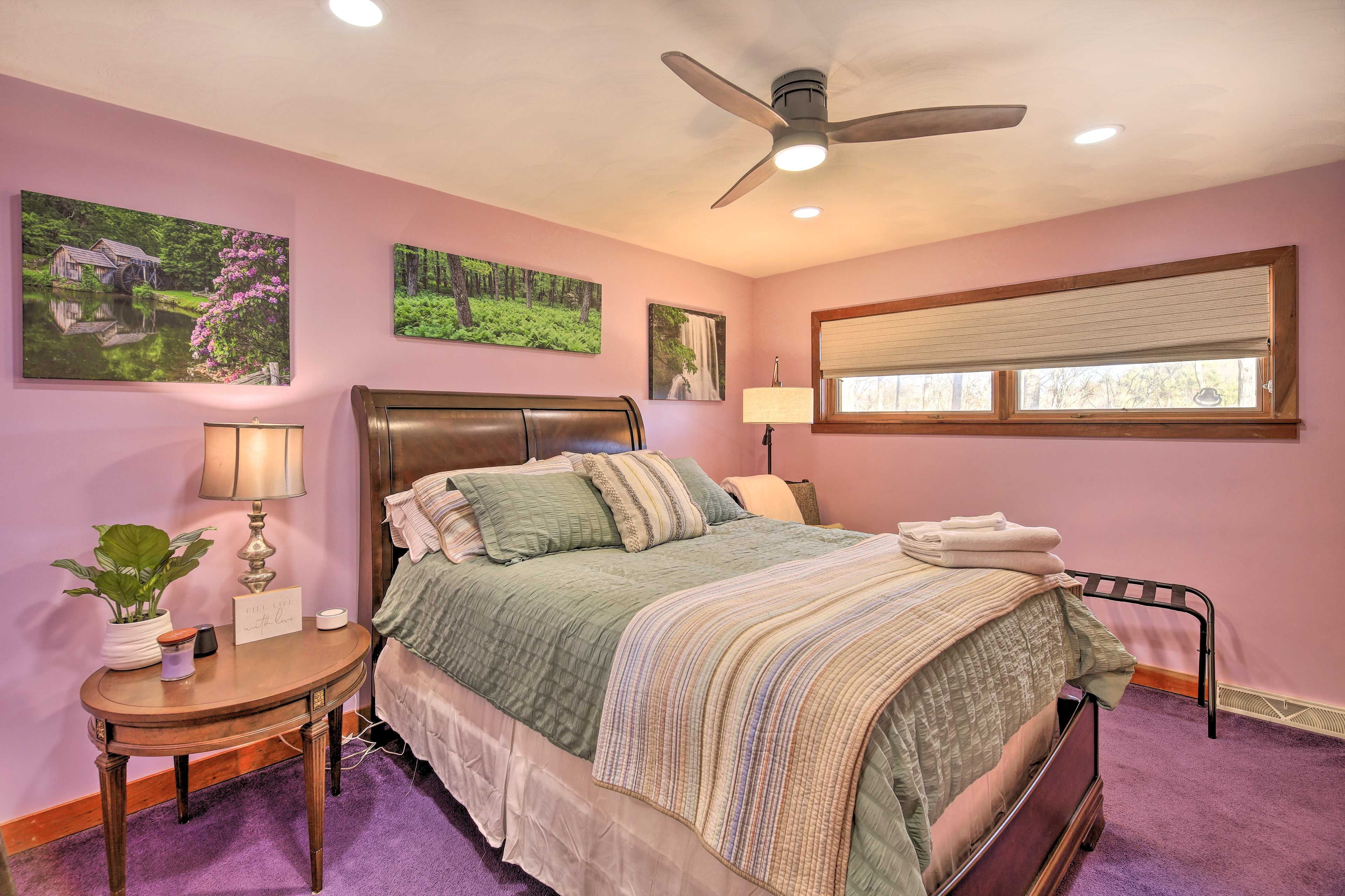 Bedroom 4 | Queen Bed
