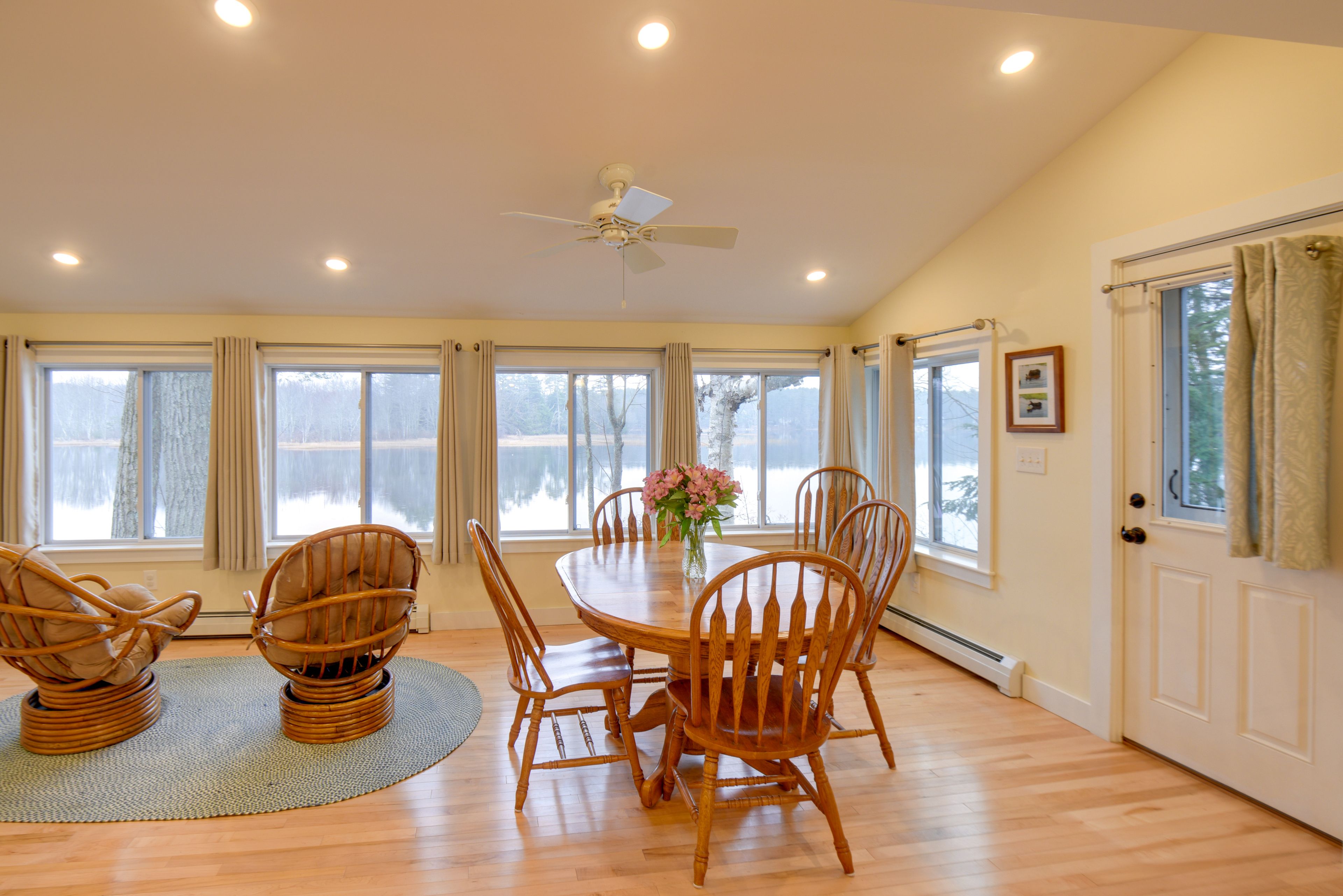 Dining Table | Dishware/Flatware Provided