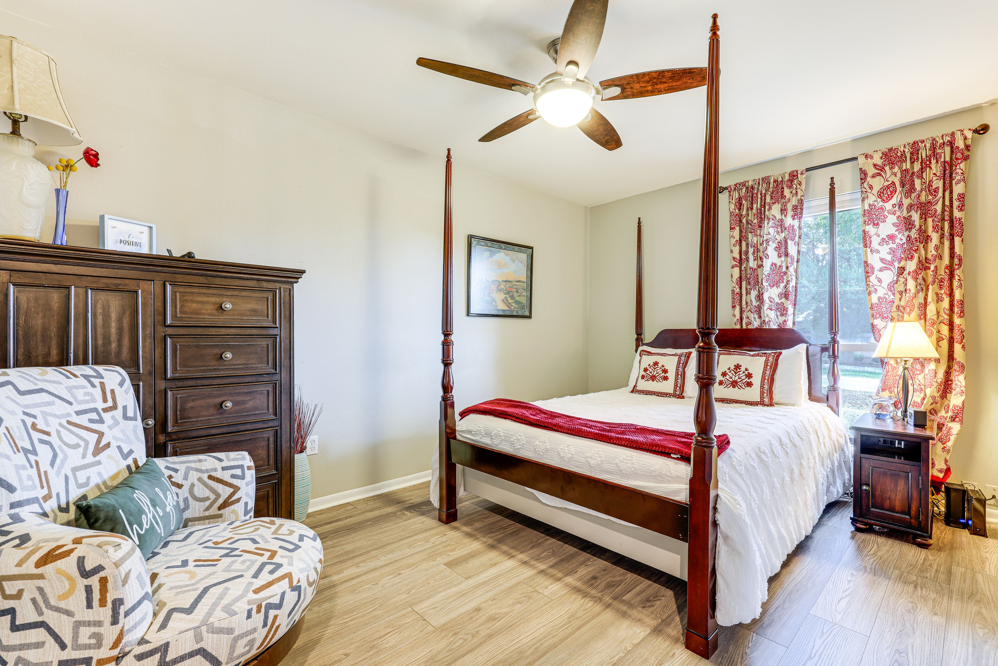 Bedroom 2 | Queen Bed