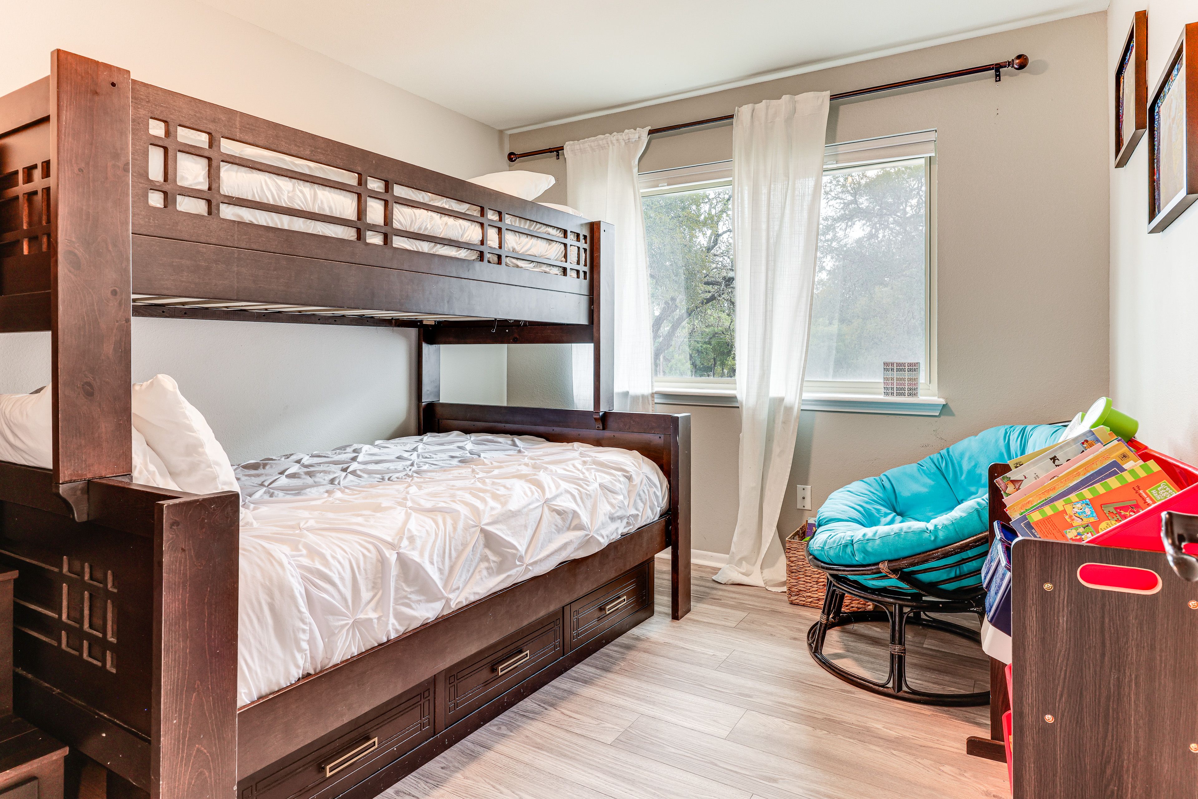 Bedroom 4 | Twin/Full Bunk Bed | Children's Toys & Books