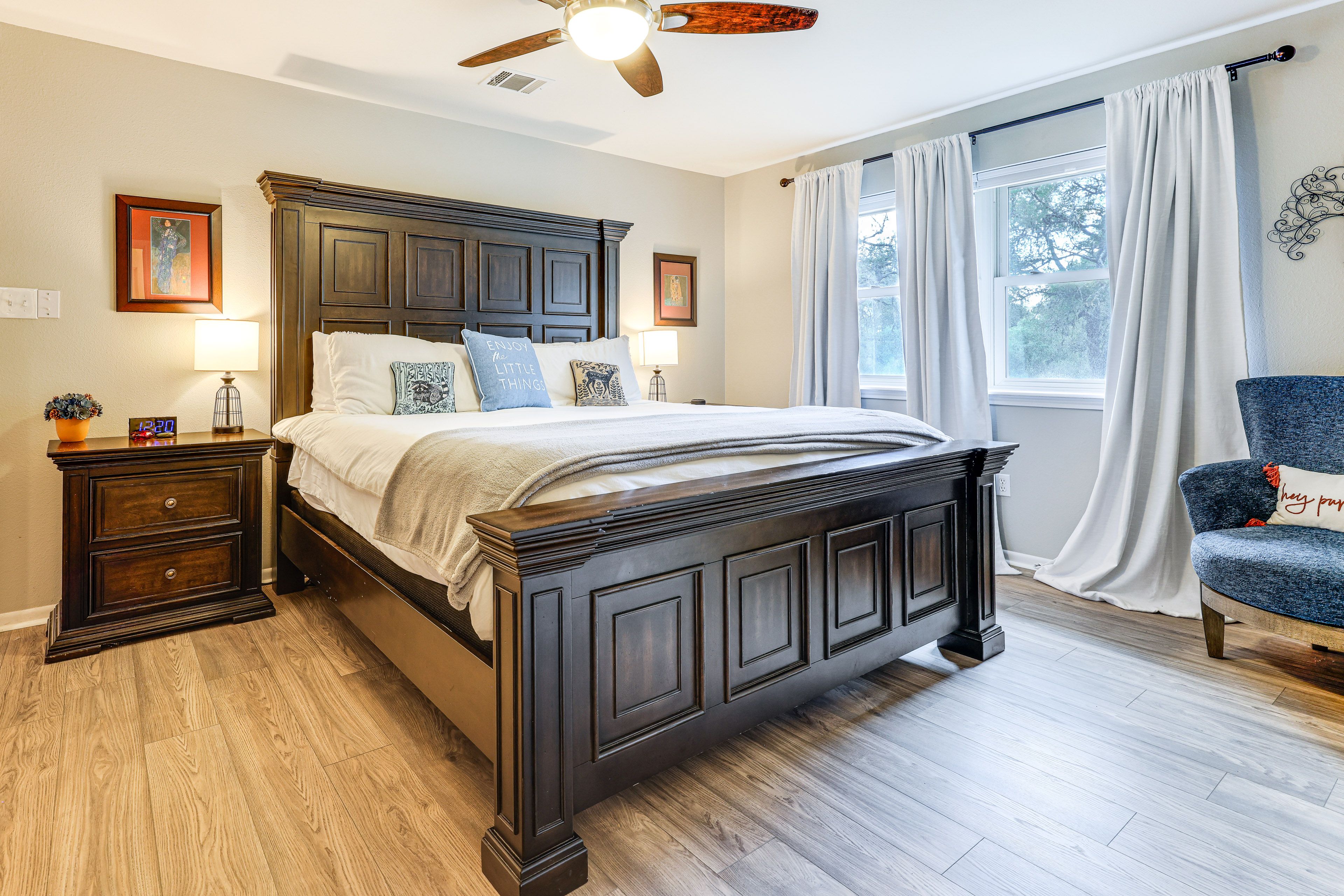 Bedroom 1 | King Bed | Flat-Screen TV w/ DVD Player | En-Suite Bathroom