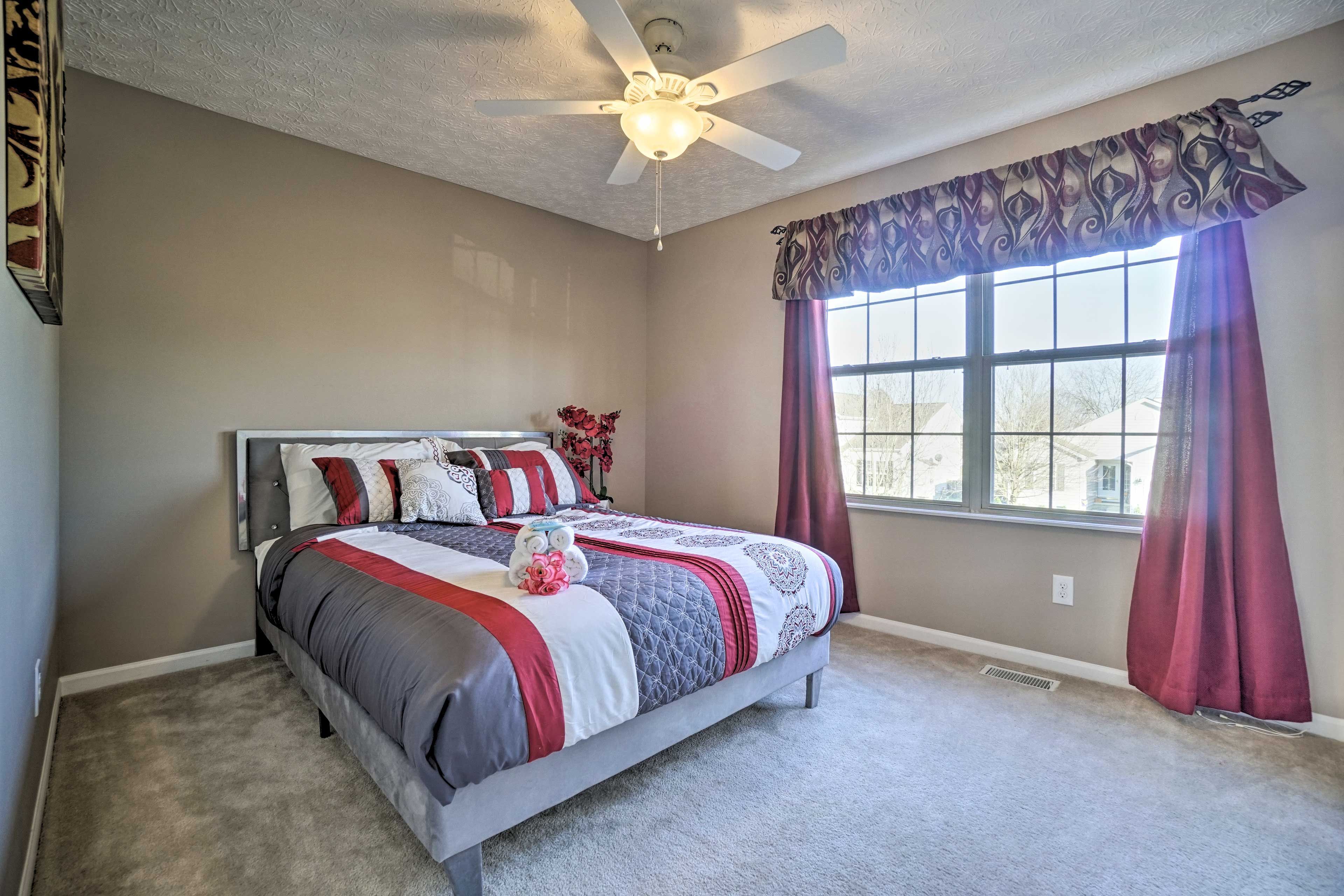 Bedroom 4 | Queen Bed