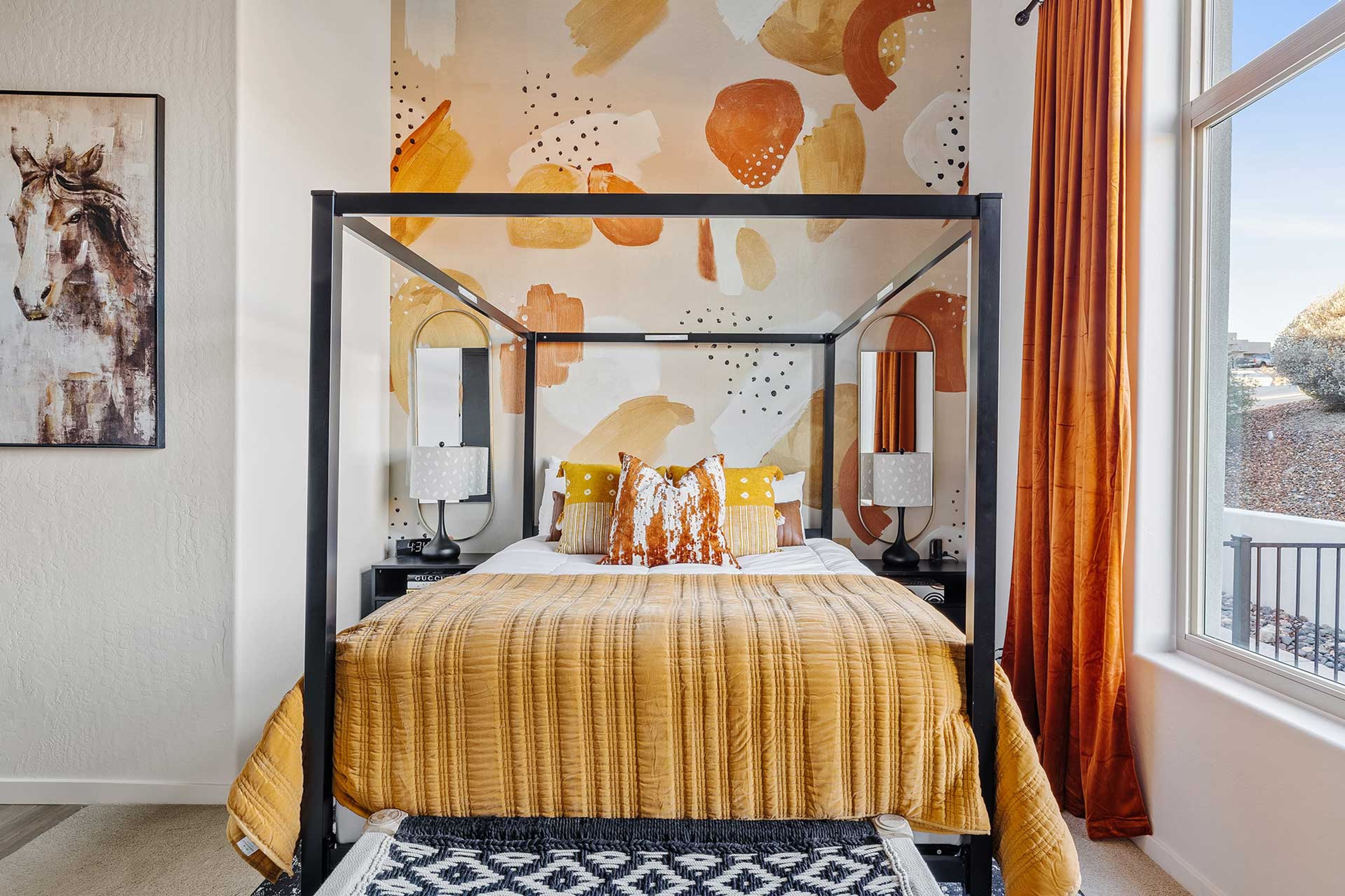 Bedroom 2 | Queen Bed
