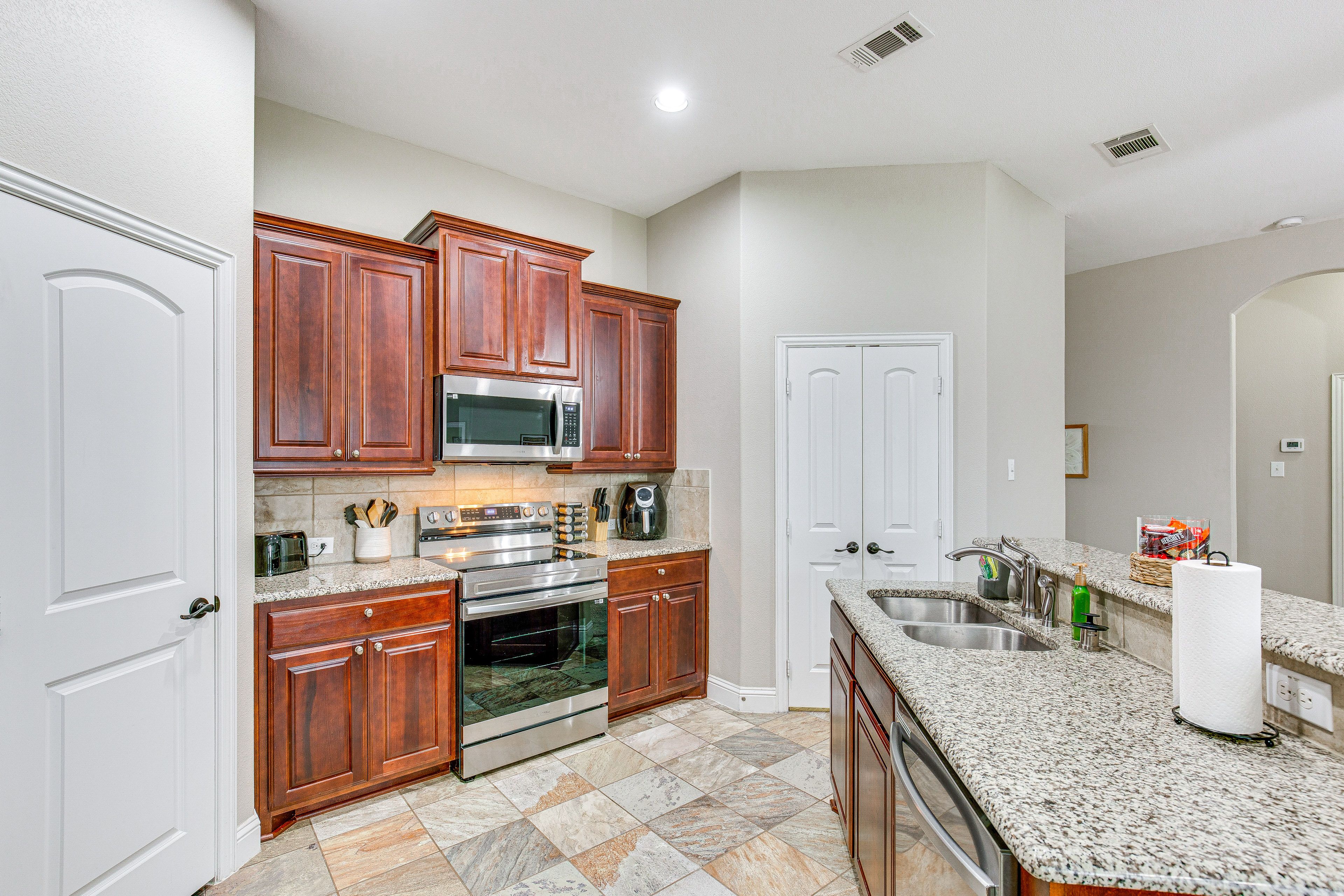 Kitchen | Dishwasher | Keurig Coffee Maker | Toaster