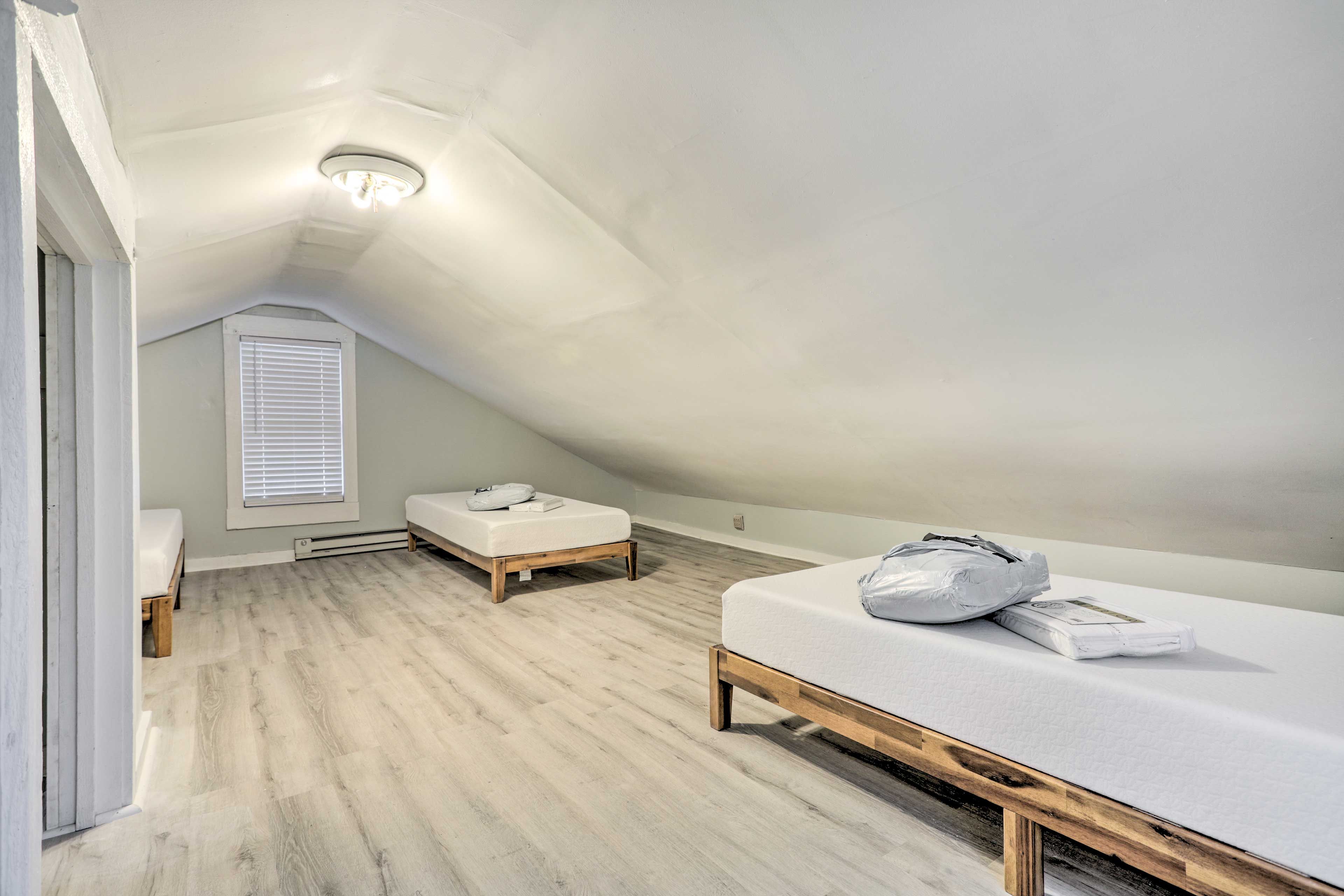 Bedroom 2 | 3 Twin Beds | 2nd Floor | Stairs Required