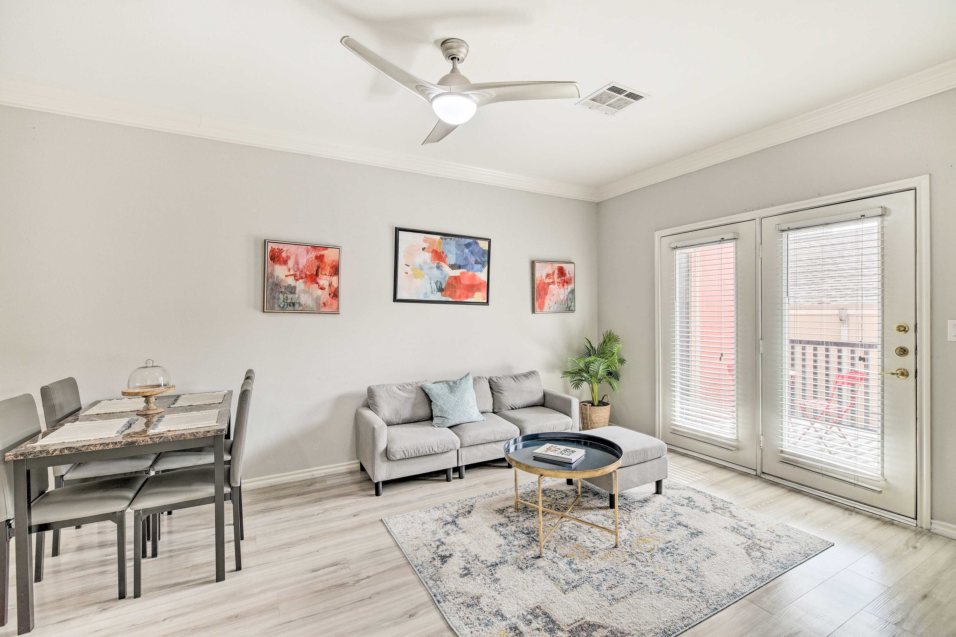 Houston Vacation Rental | 1BR | 1BA | 679 Sq Ft | Step-Free Access w/ Elevator
