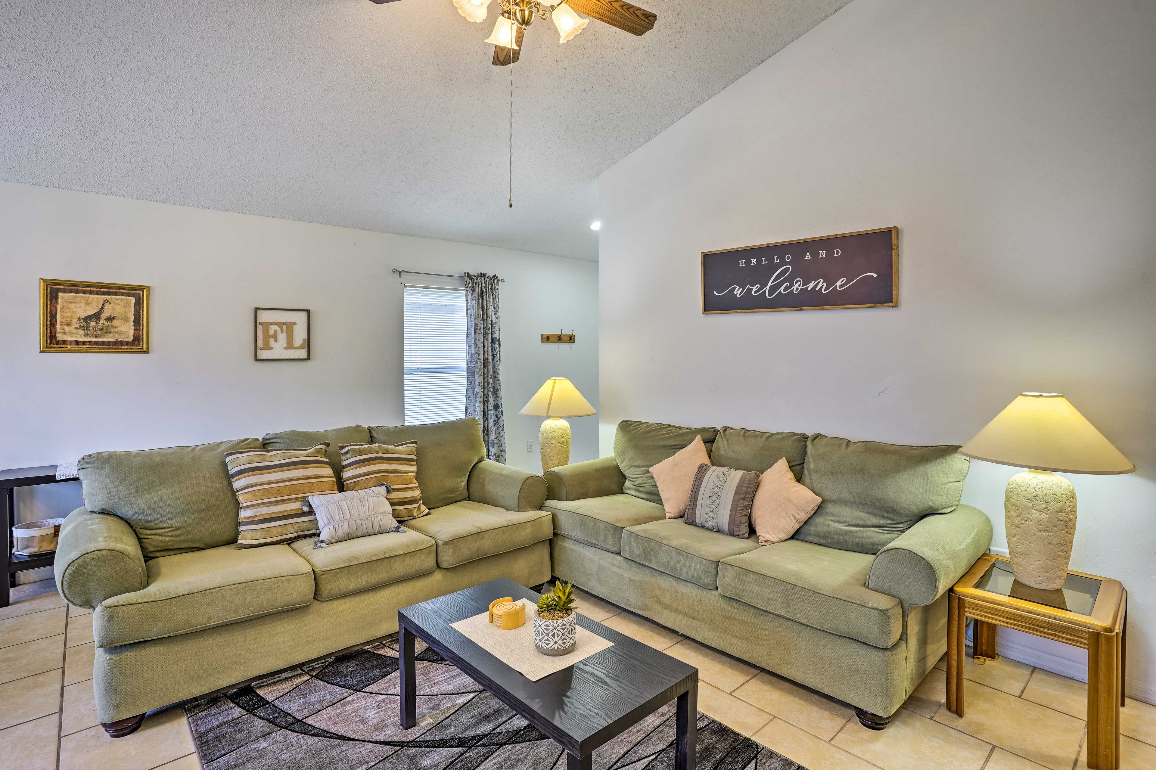 Living Room | Central A/C | Smart TVs | Free WiFi | 1,150 Sq Ft