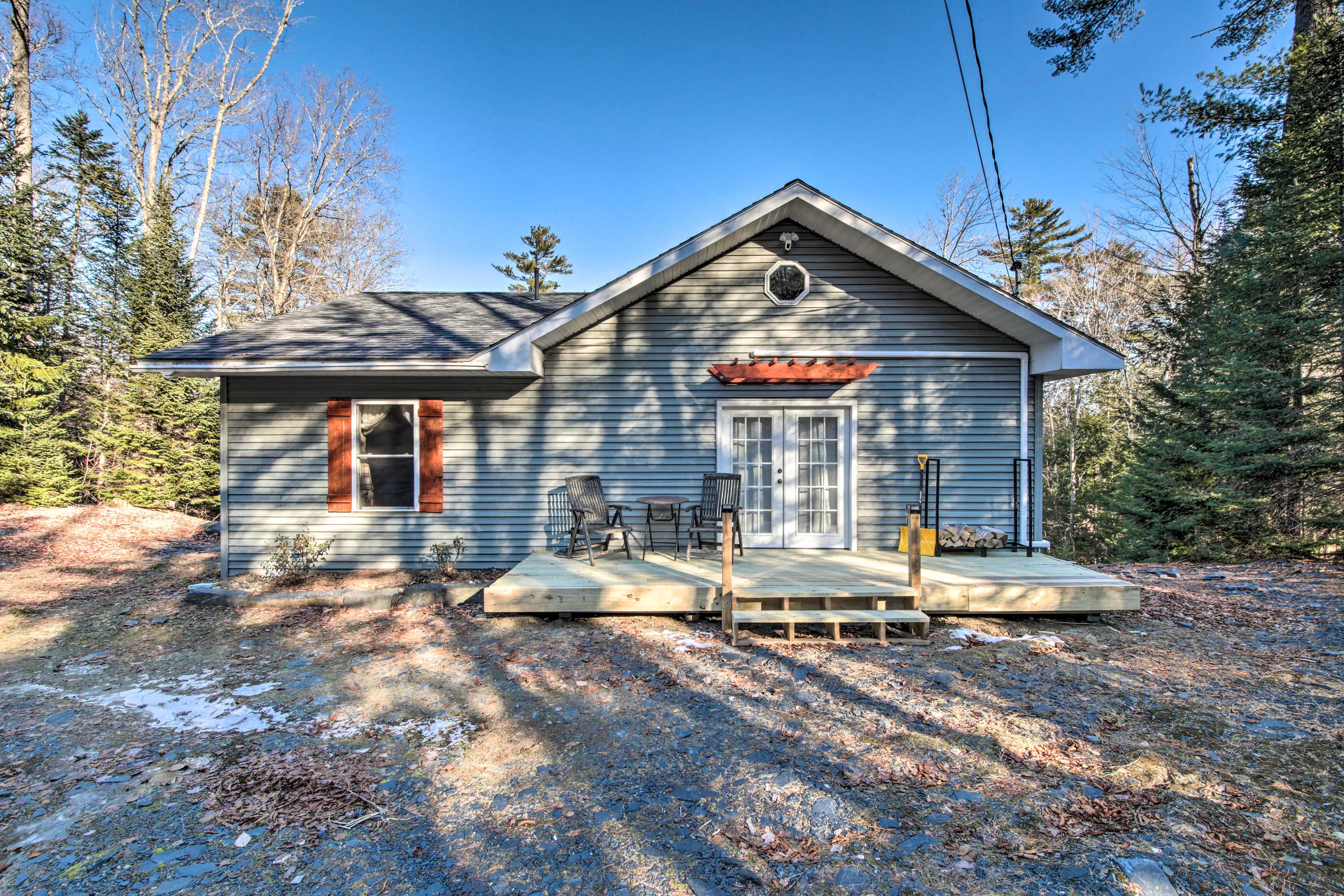 Monson Vacation Rental | 4BR | 2BA | Stairs Required for Access | 2,800 Sq Ft