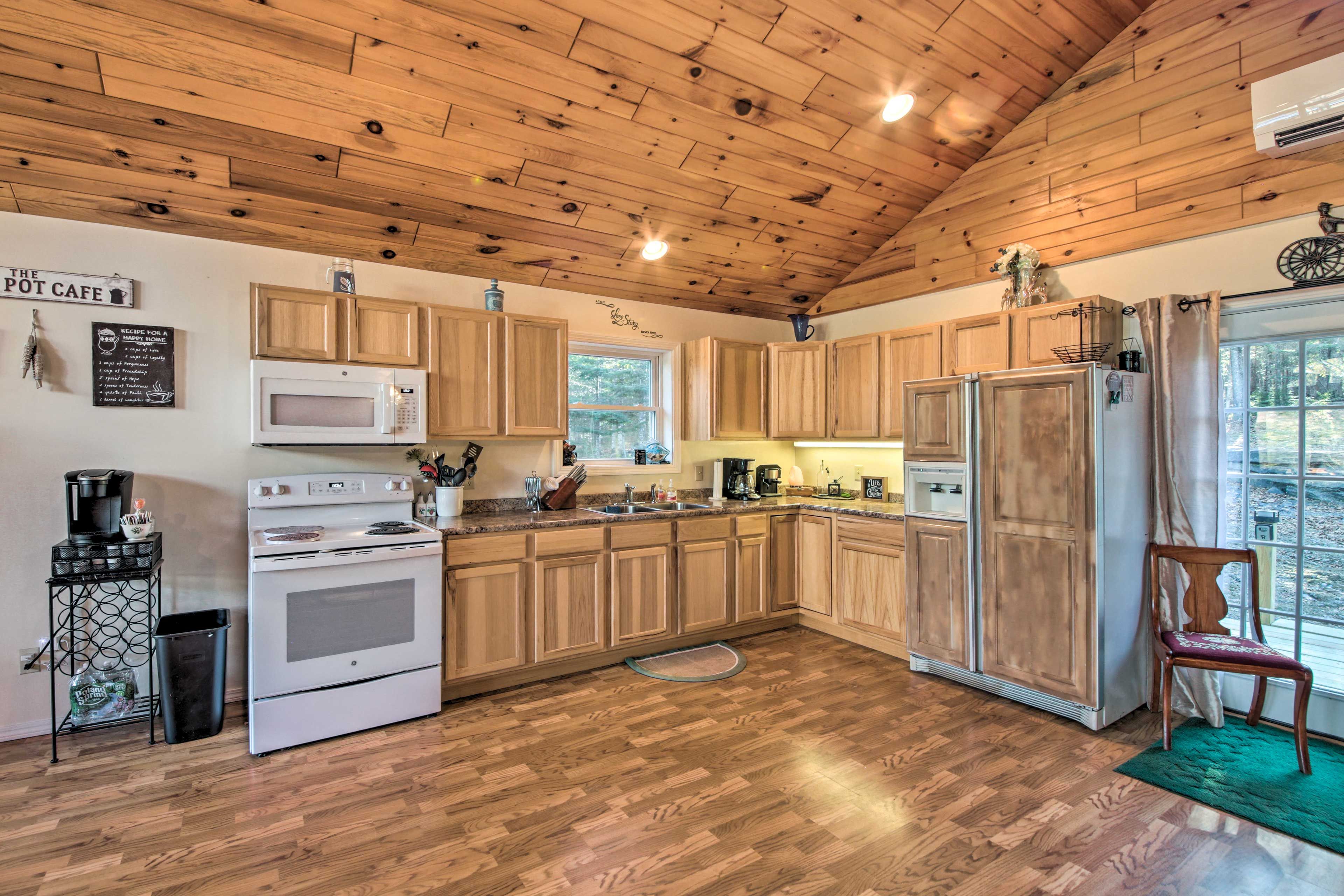 Kitchen | Cooking Basics | Spices | Crockpot | Blender | Toaster