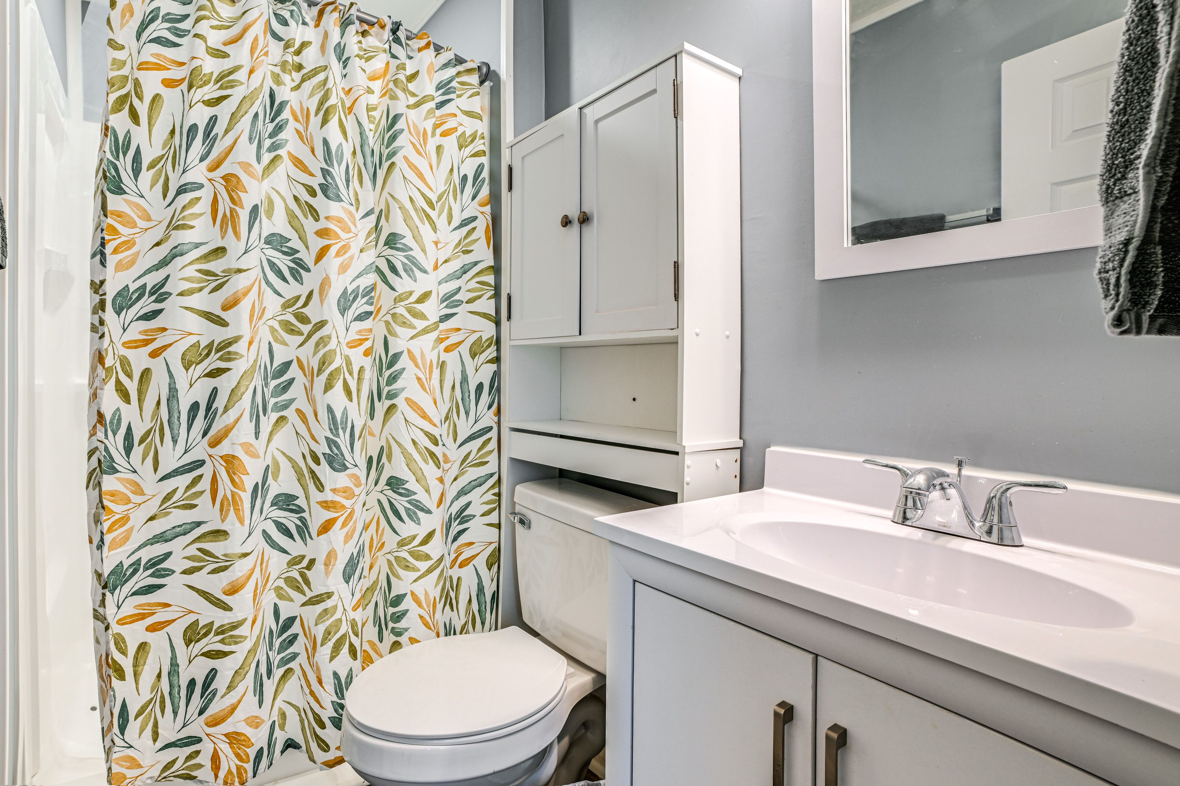En-Suite Bathroom | Linens & Towels