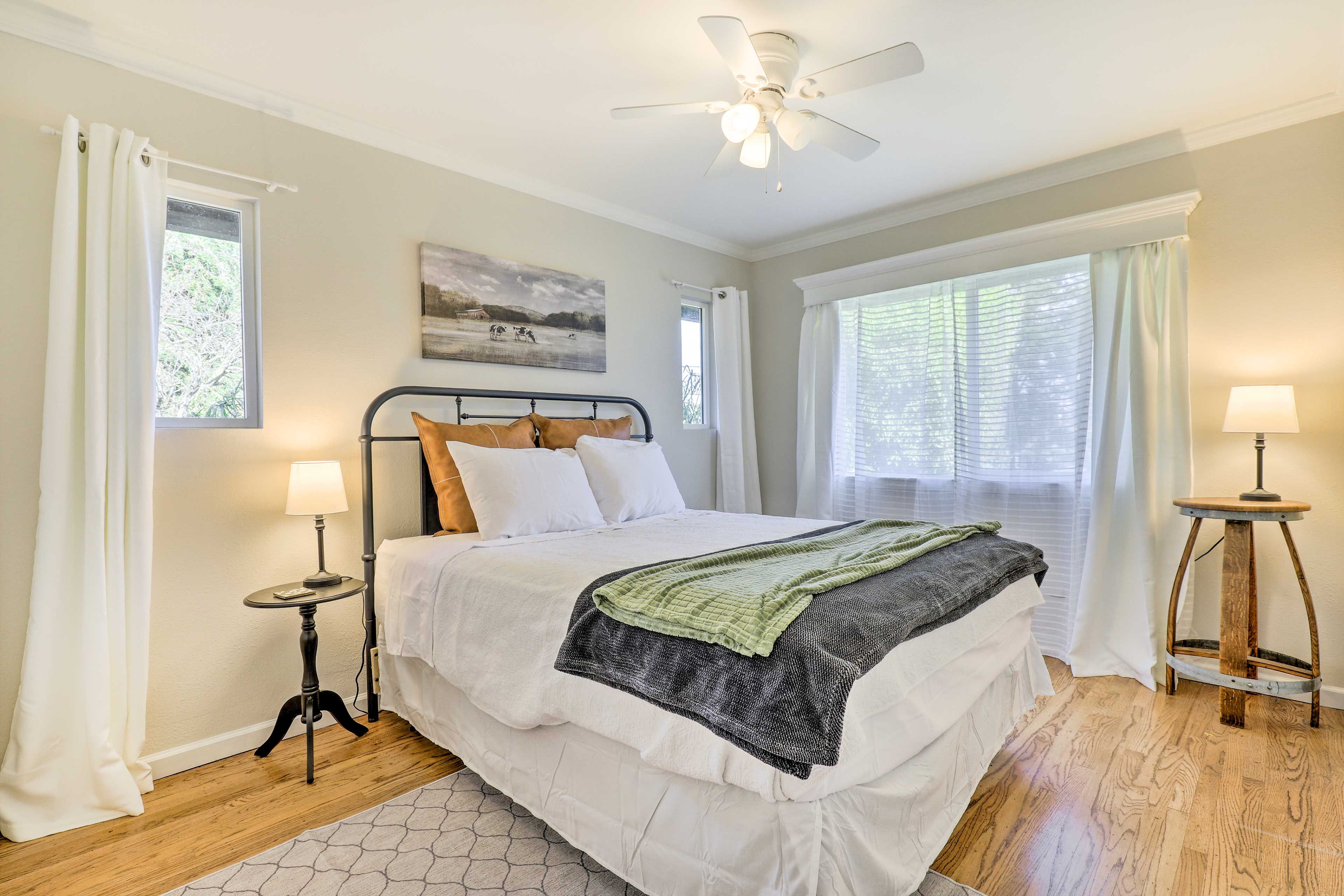 Bedroom 2 | Queen Bed