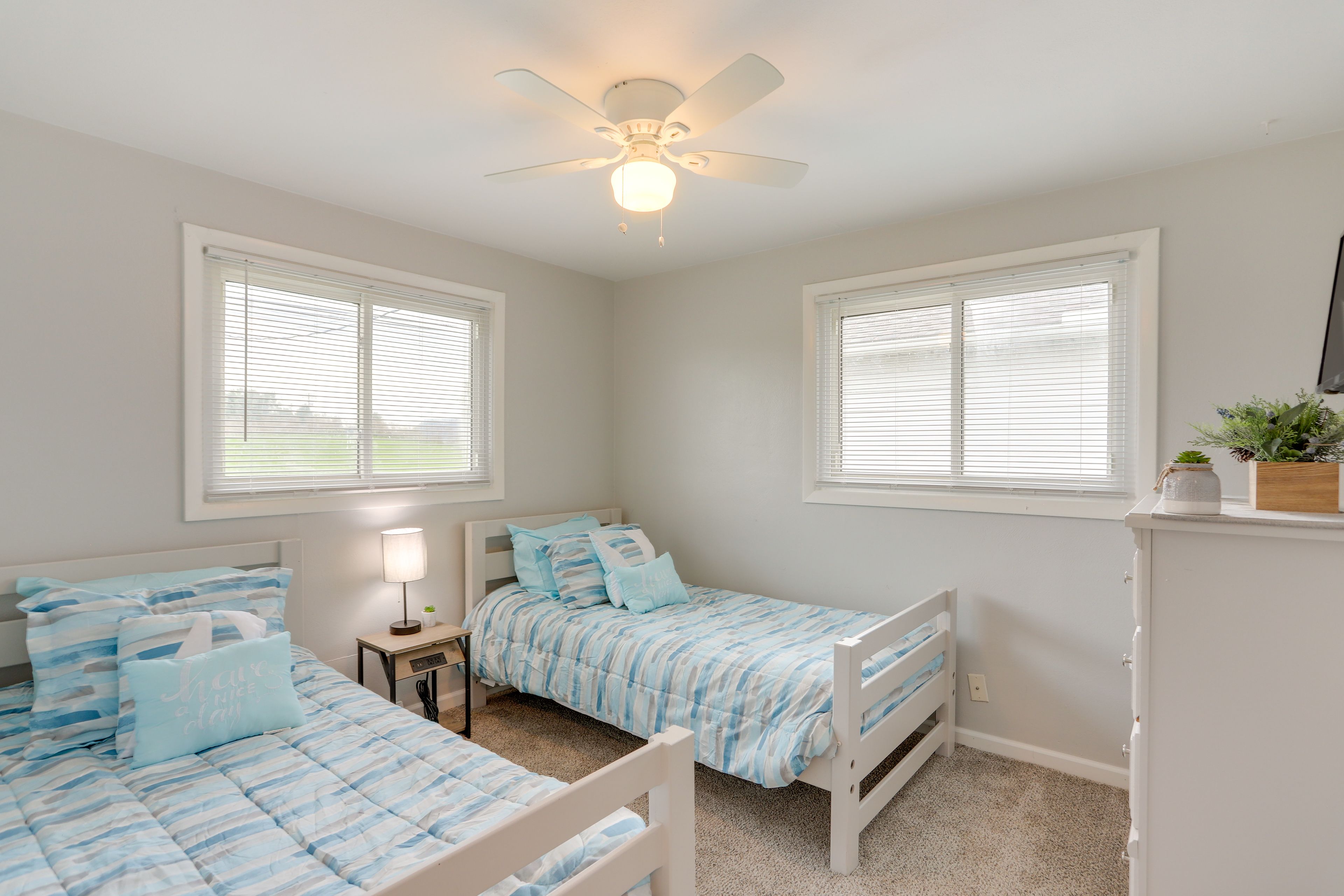 Bedroom 2 | Main Level | 2 Twin Beds