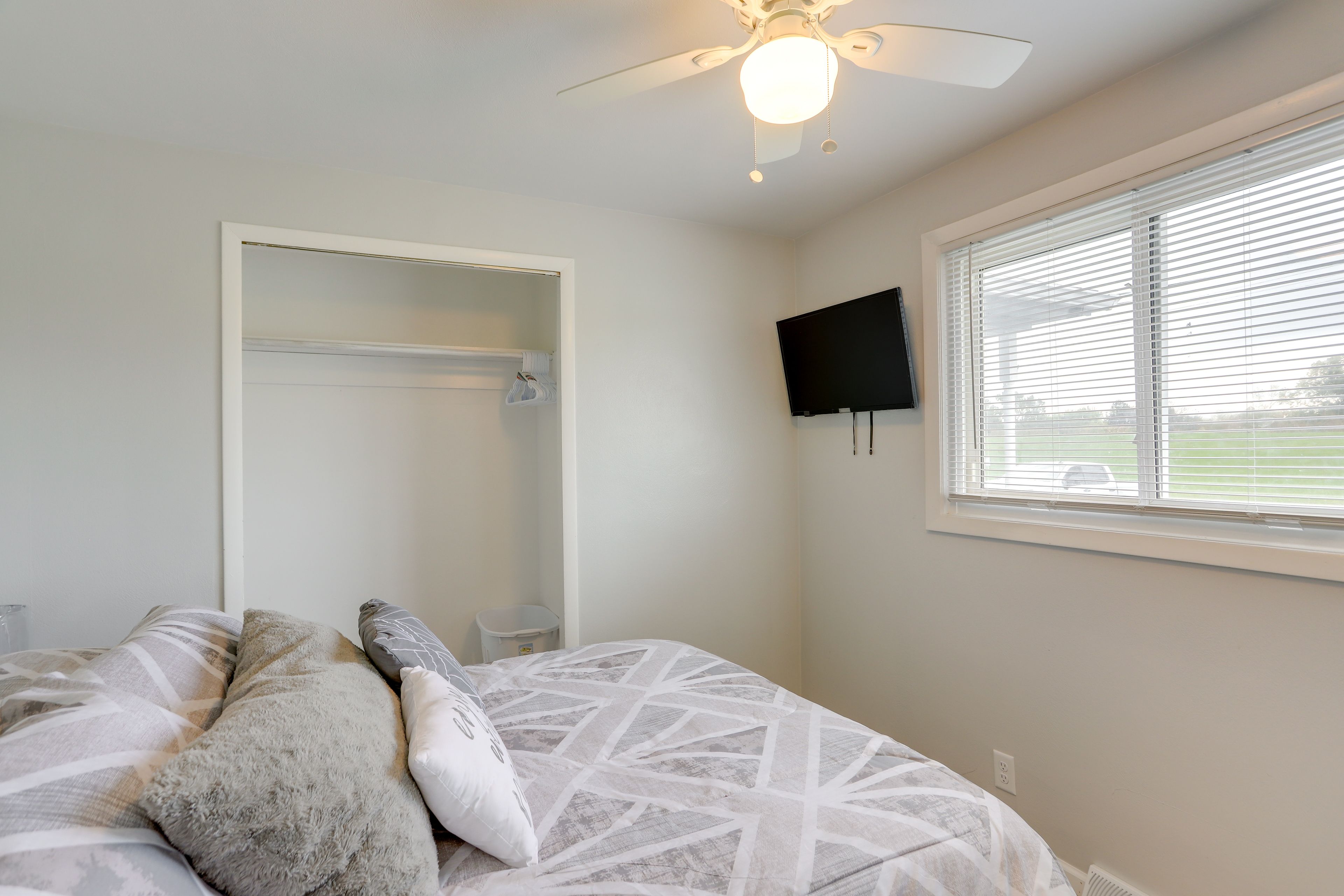 Bedroom 3 | Main Level | Queen Bed