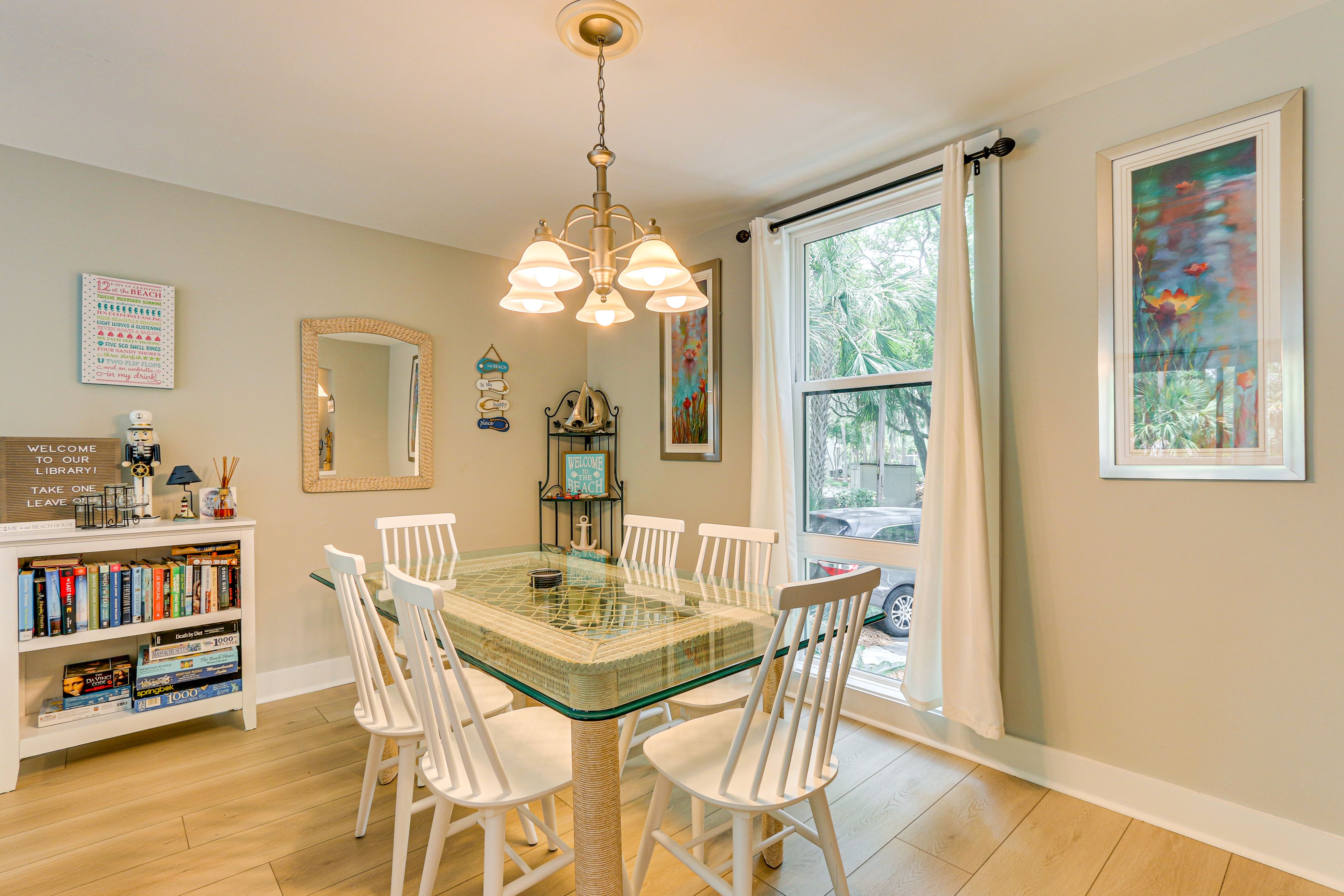 Dining Area | Dishes & Flatware Provided | Open Floor Plan