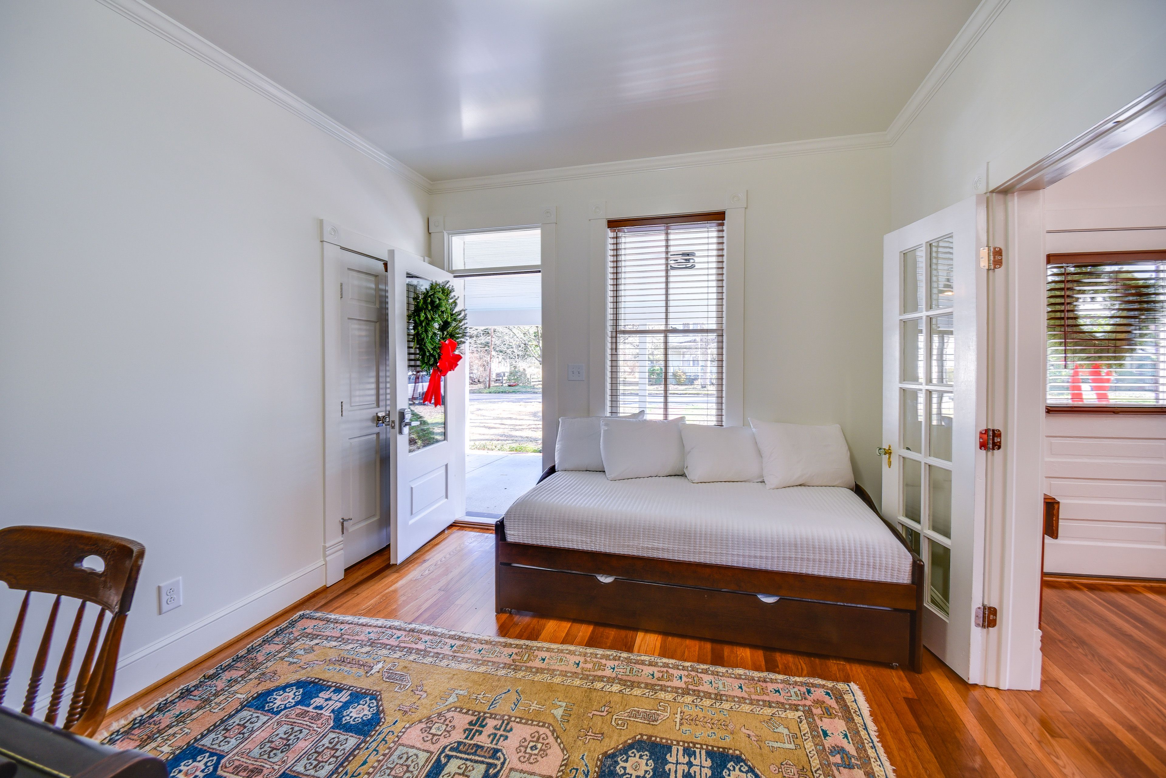 Office | Twin Daybed w/ Trundle