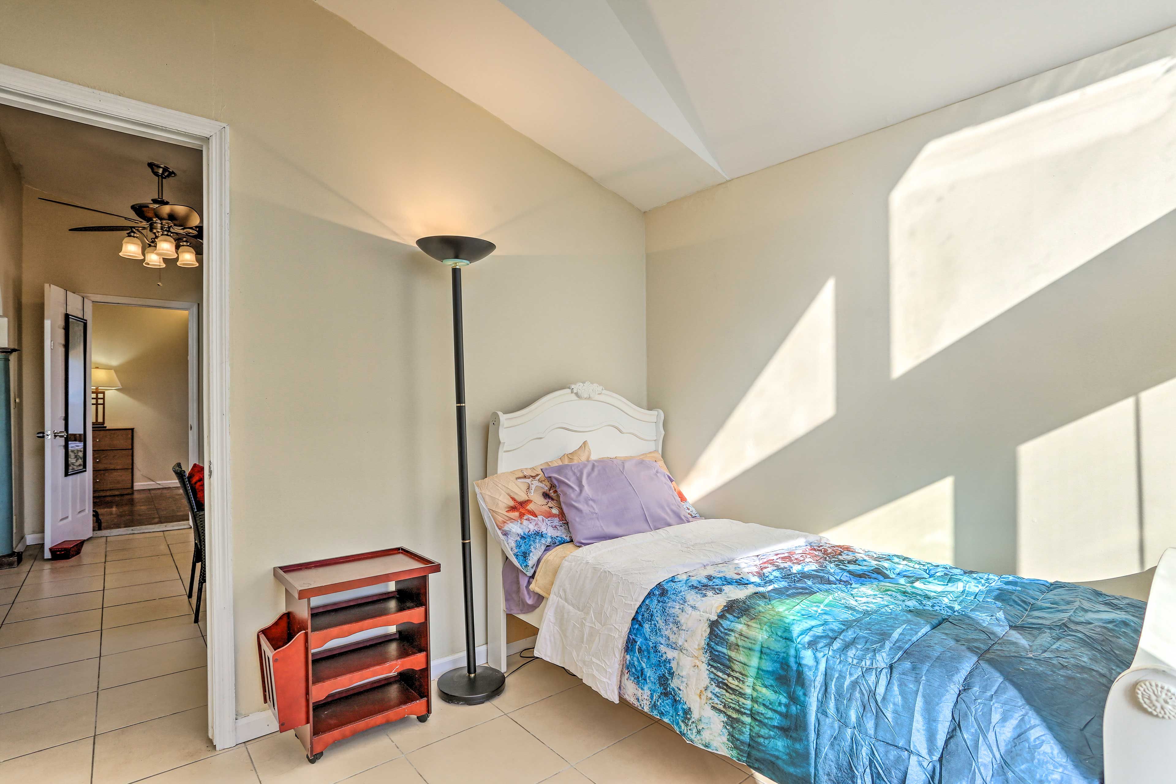 Bedroom 3 | Twin Bed | 1st Floor
