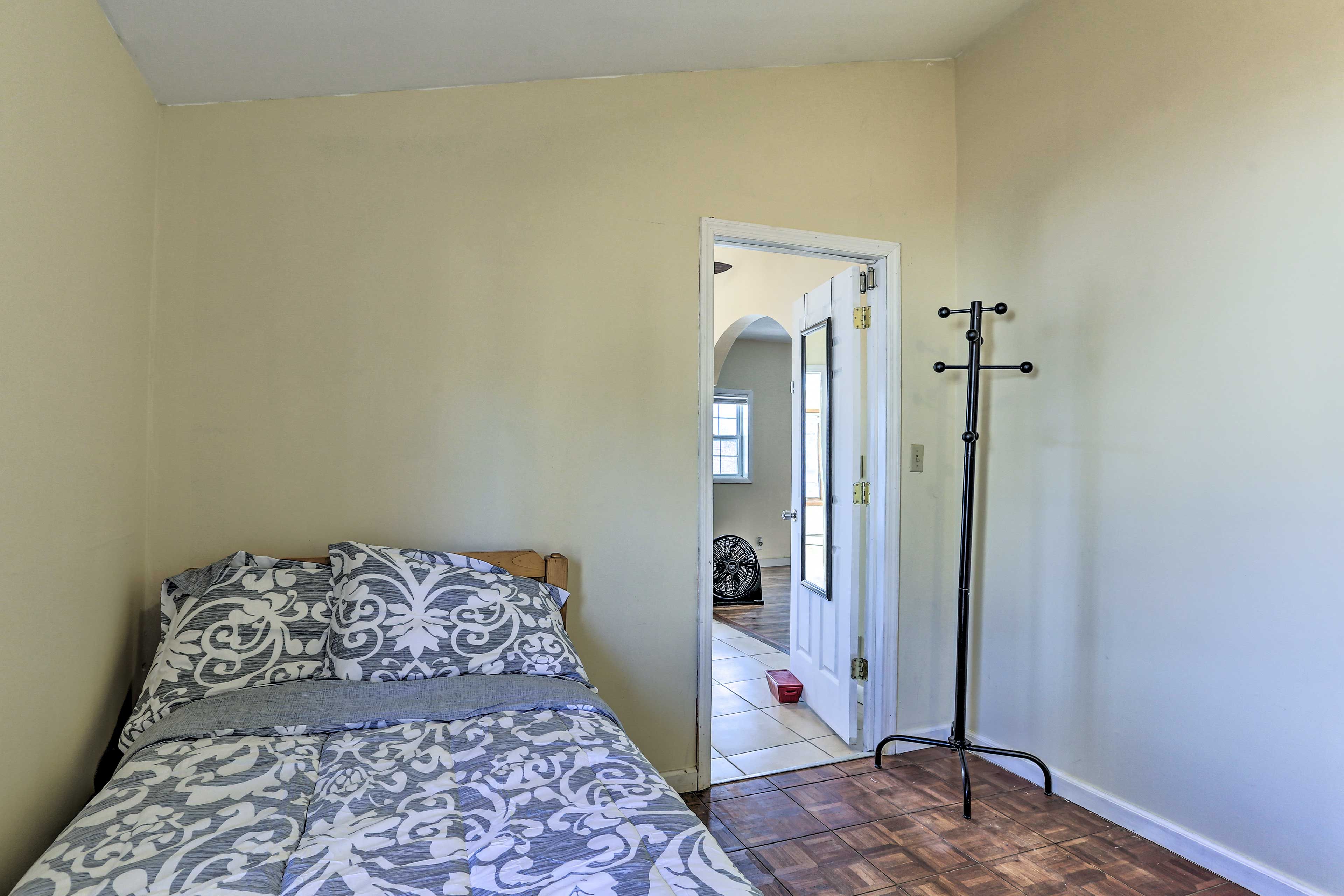 Bedroom 4 | Twin Bed | 1st Floor