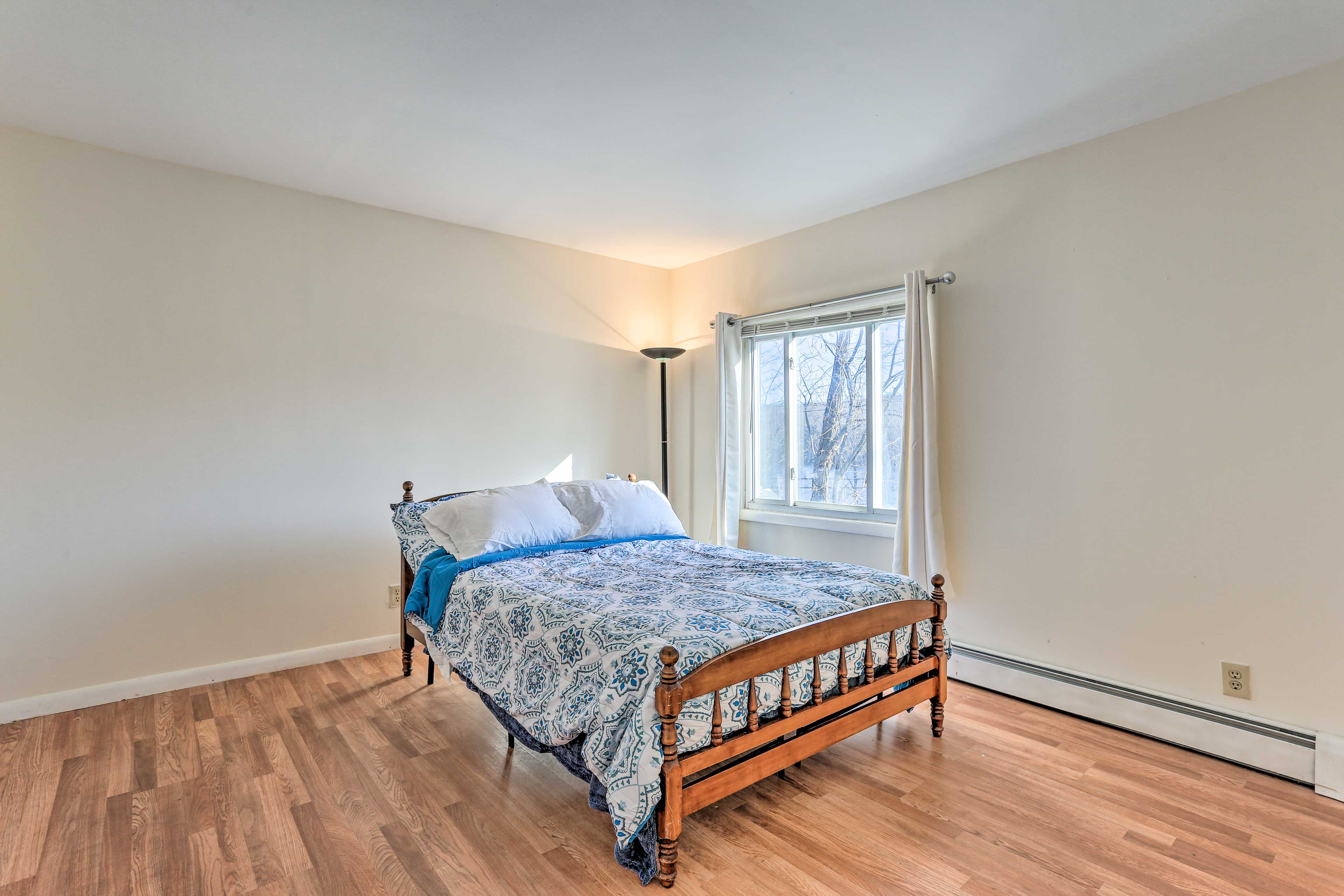 Bedroom 1 | Queen Bed | Linens Provided | 2nd Floor
