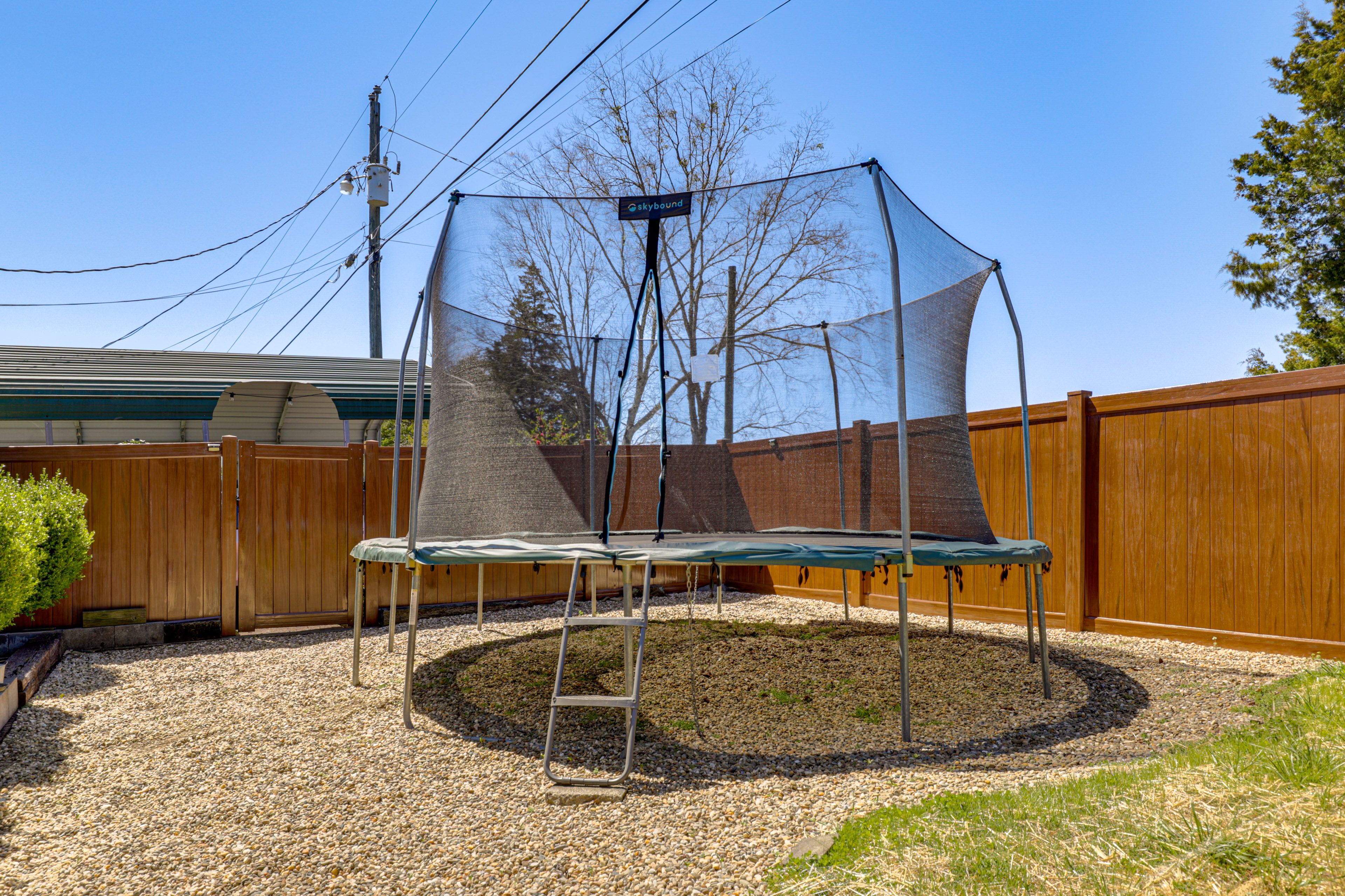 Fenced Yard w/ Trampoline