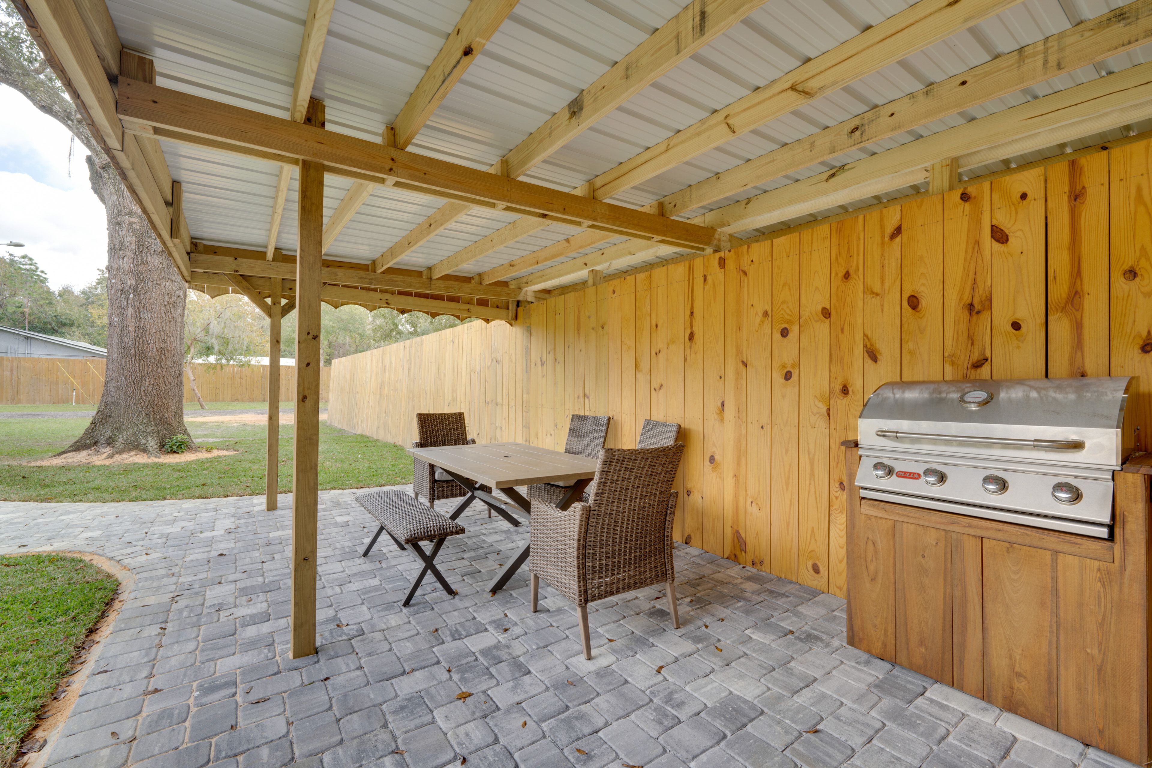 Covered Patio | Outdoor Dining Table | Gas Grill