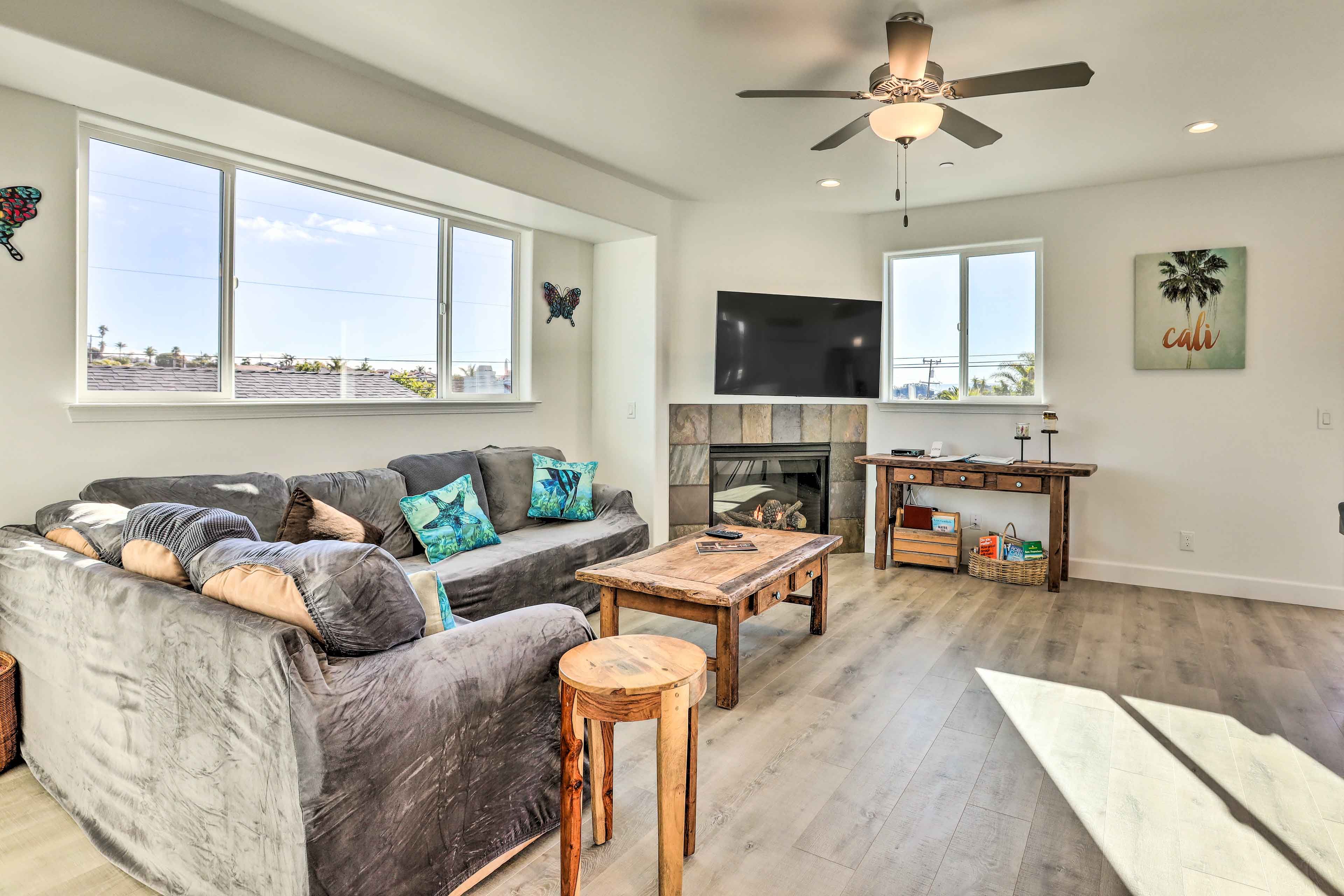 Living Room | Smart TV