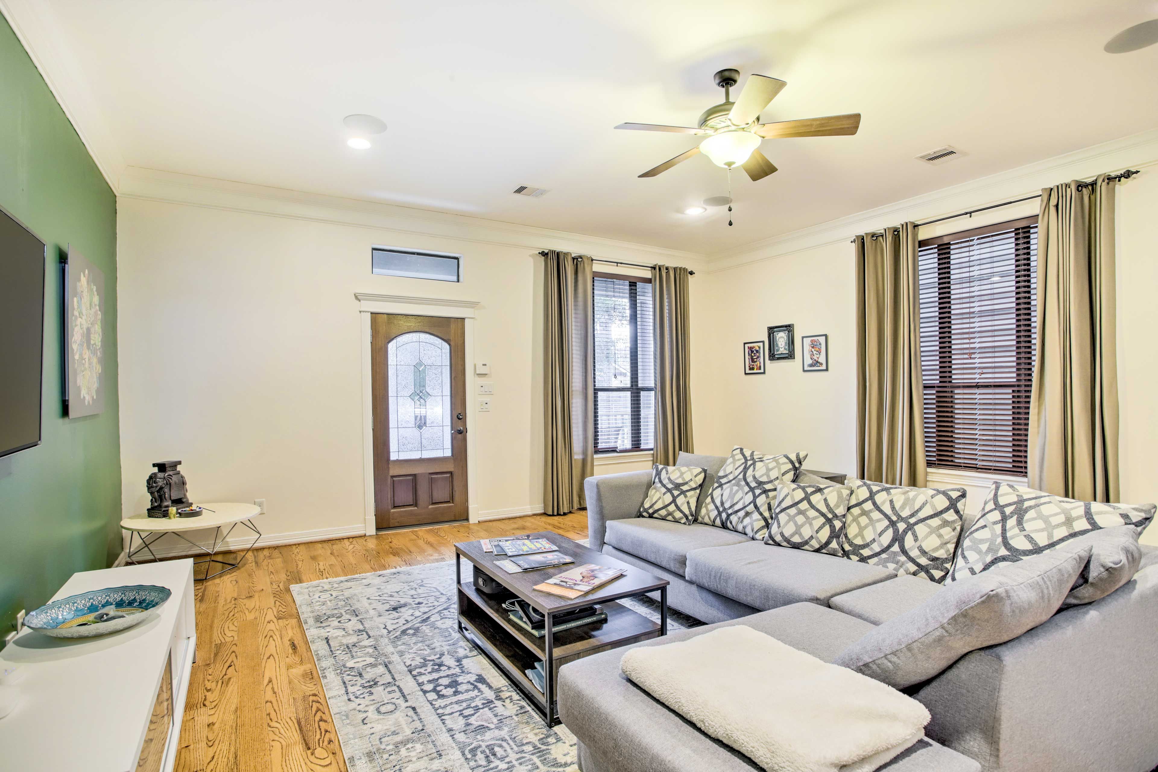 Houston Vacation Rental | 2BR | 3BA | Stairs Required | 2,331 Sq Ft
