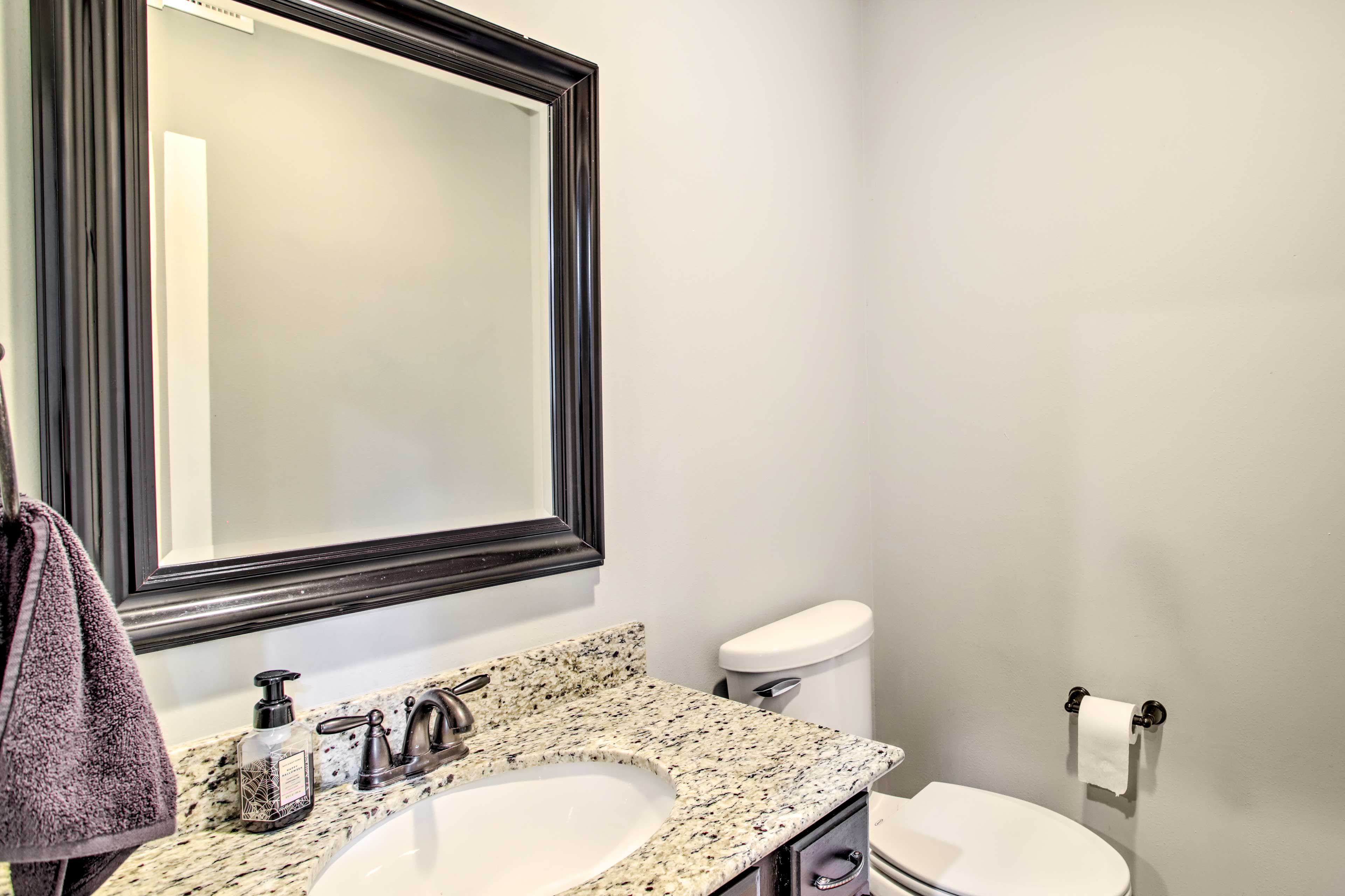 Half Bathroom | Towels Provided