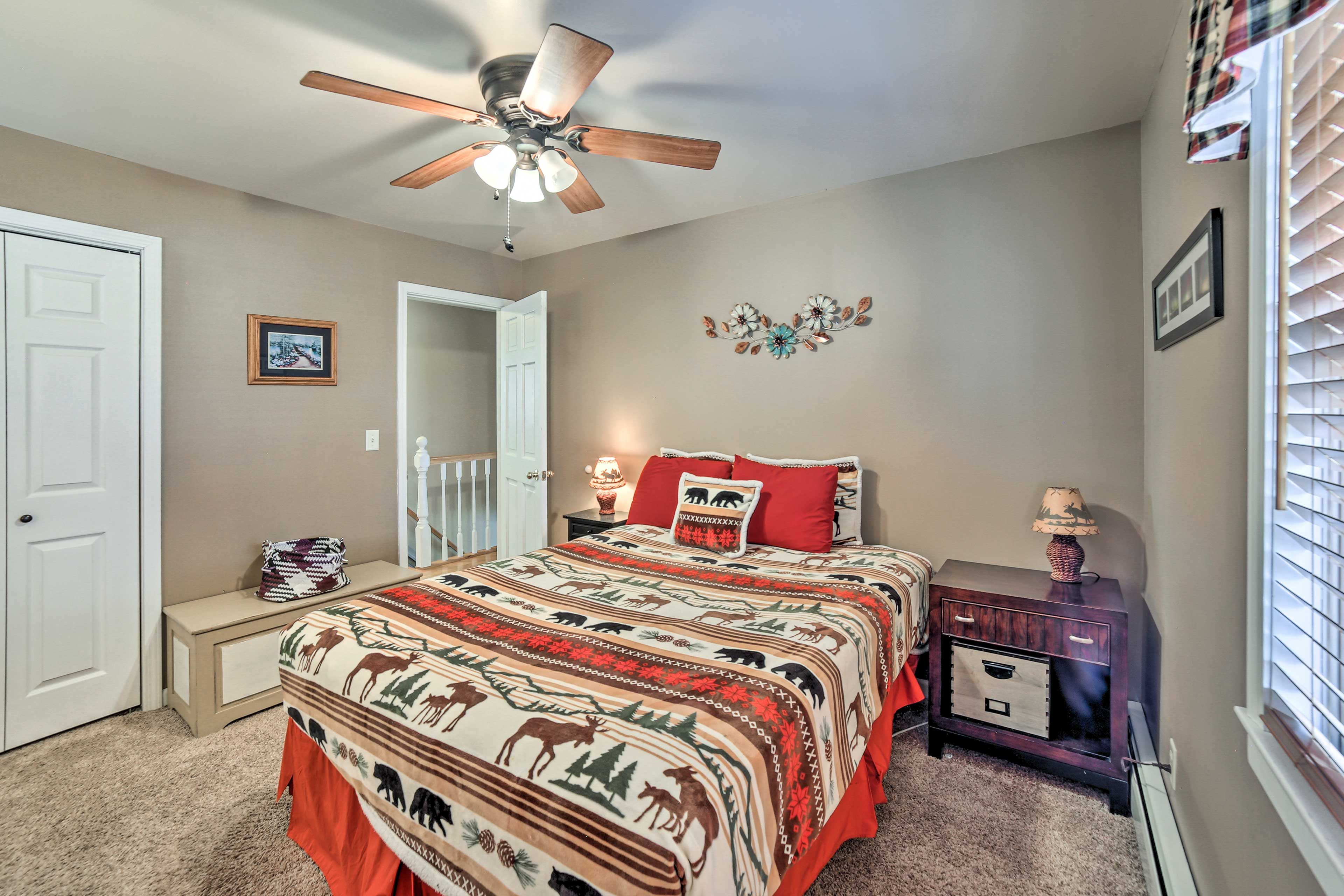 Bedroom 3 | Queen Bed