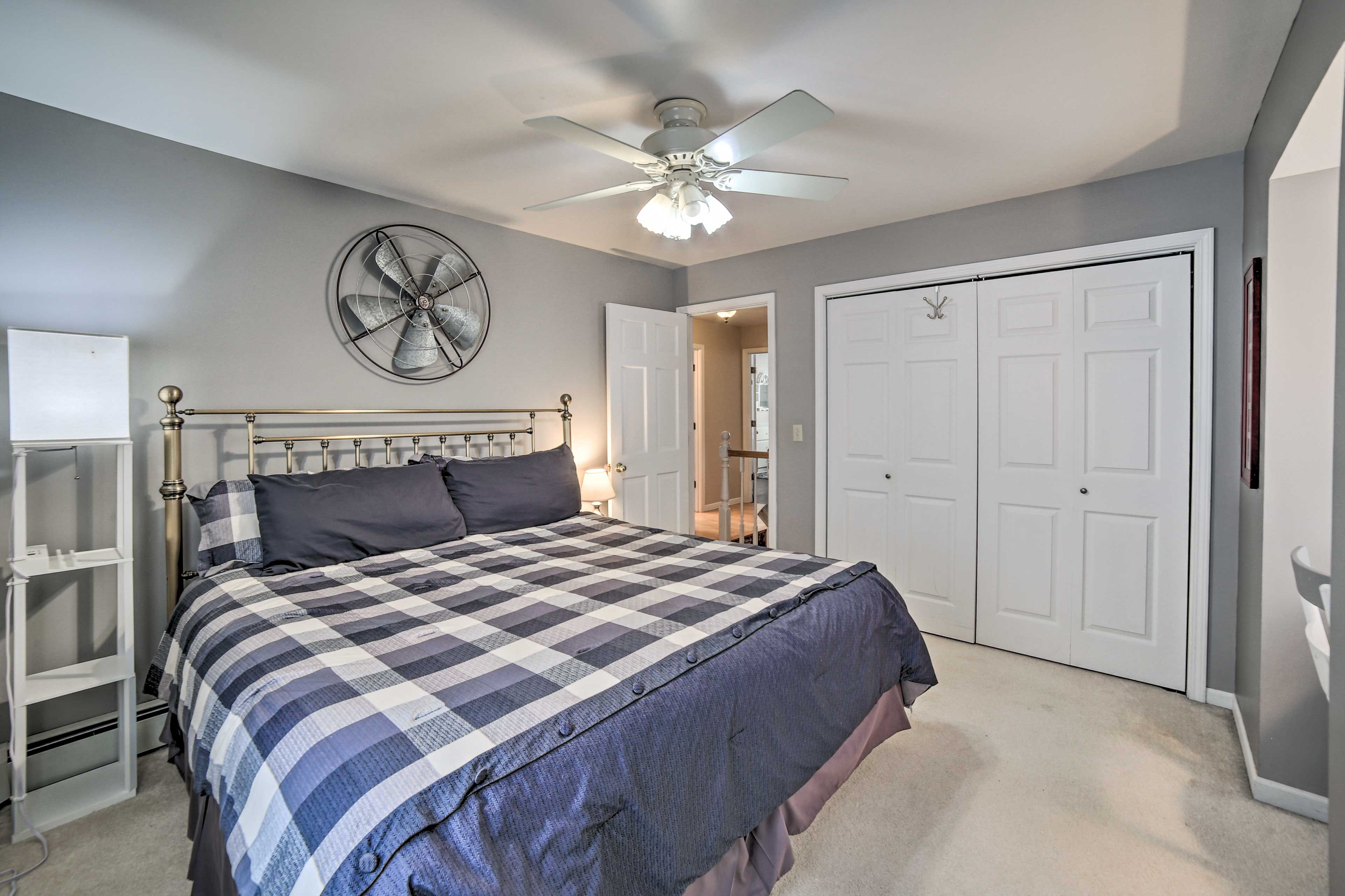 Bedroom 2 | King Bed