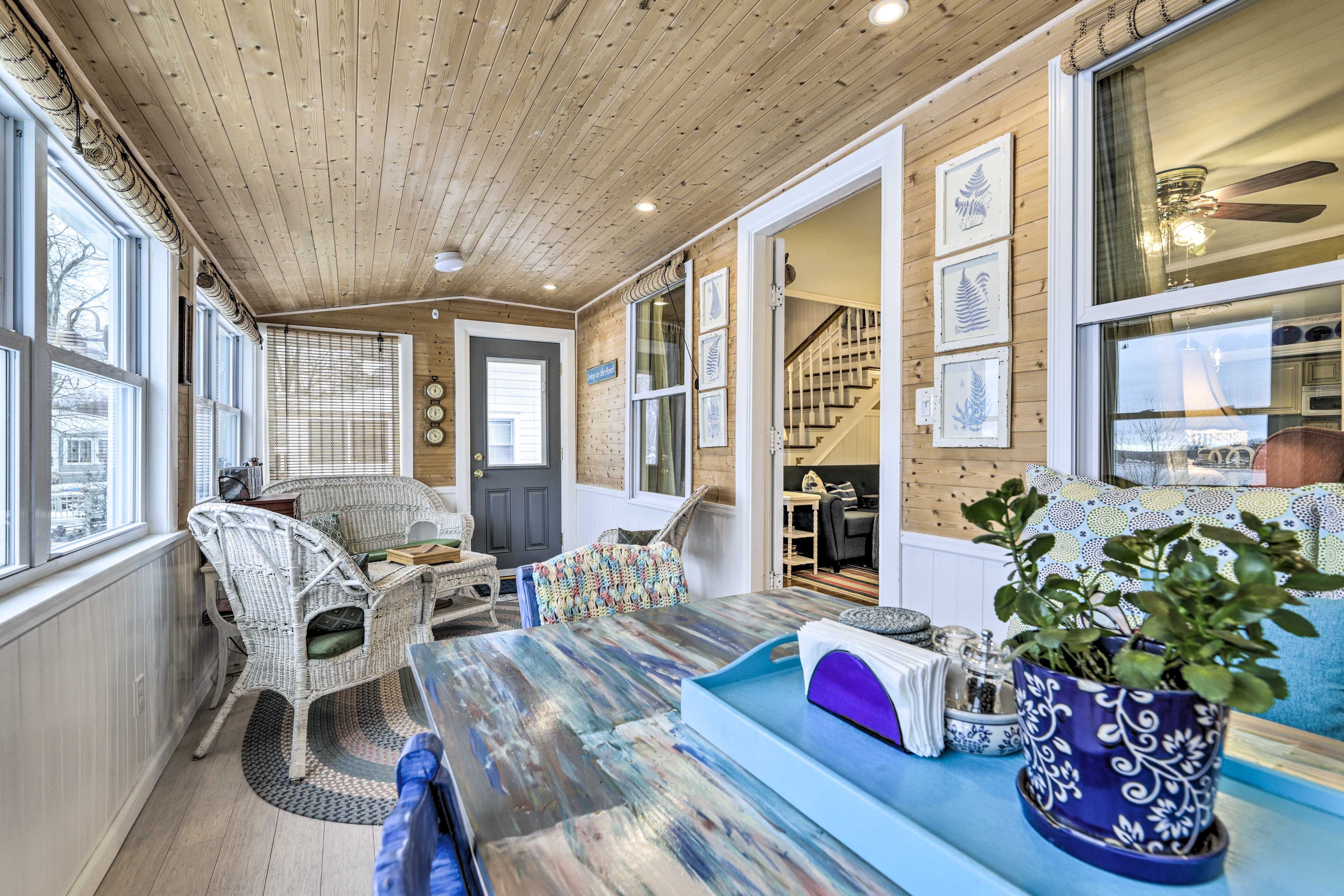 Sunroom | 1st Floor | Stereo | Board Games