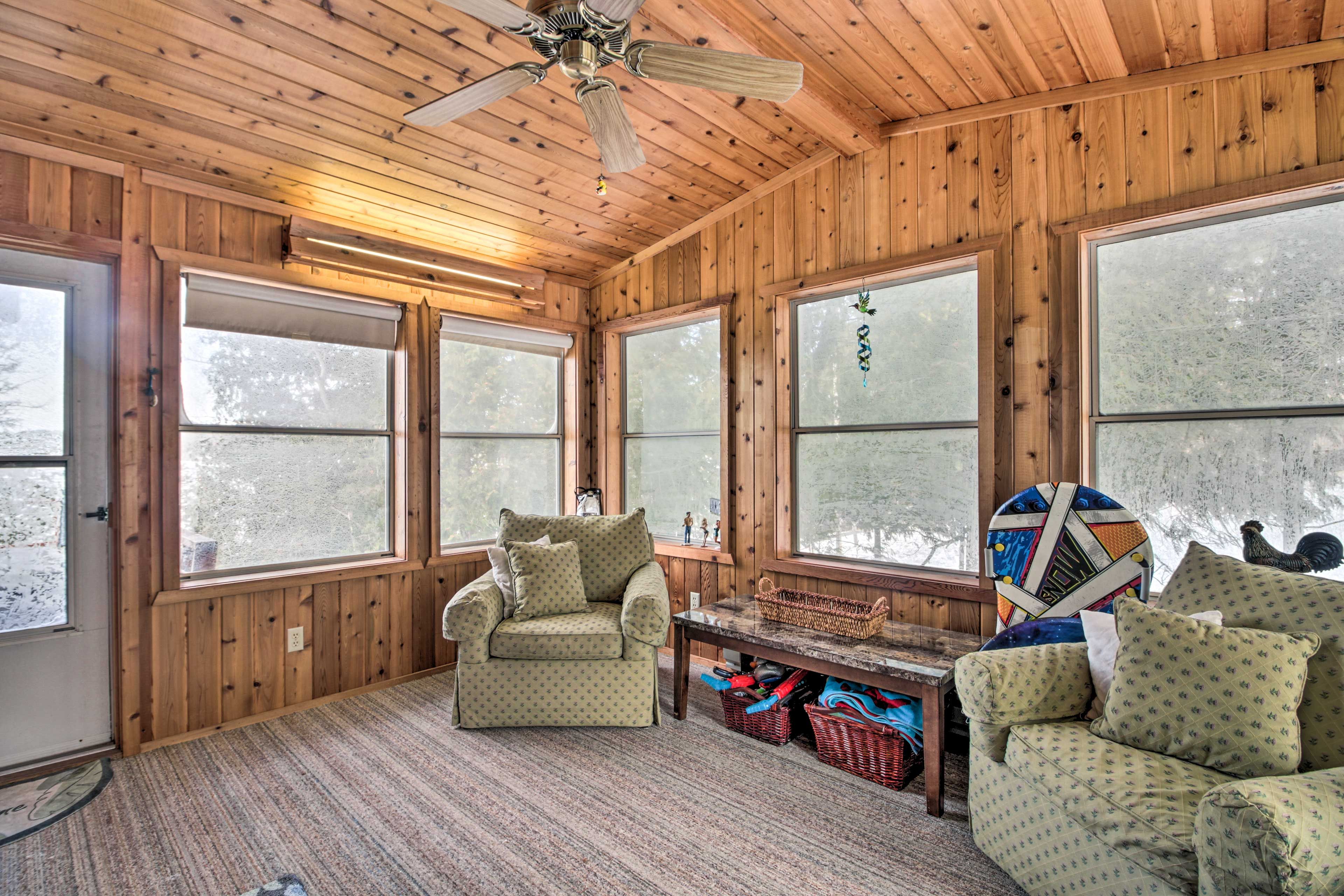 Screened-In Porch