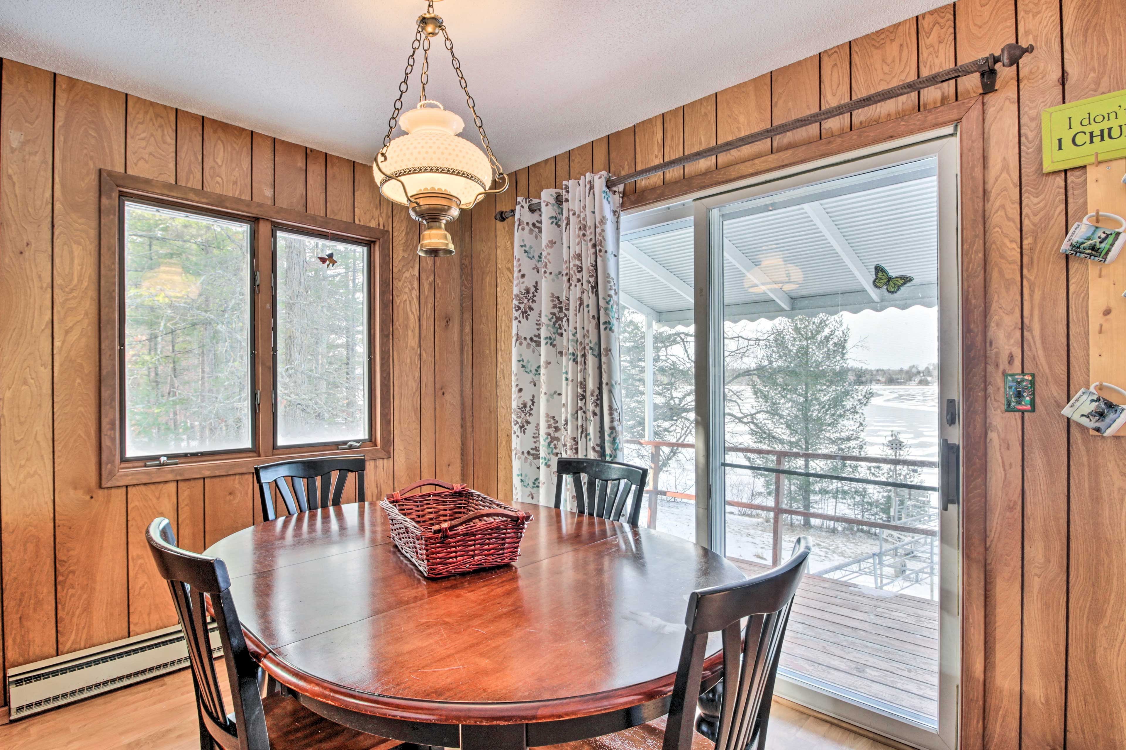 Dining Area | Dishware & Flatware