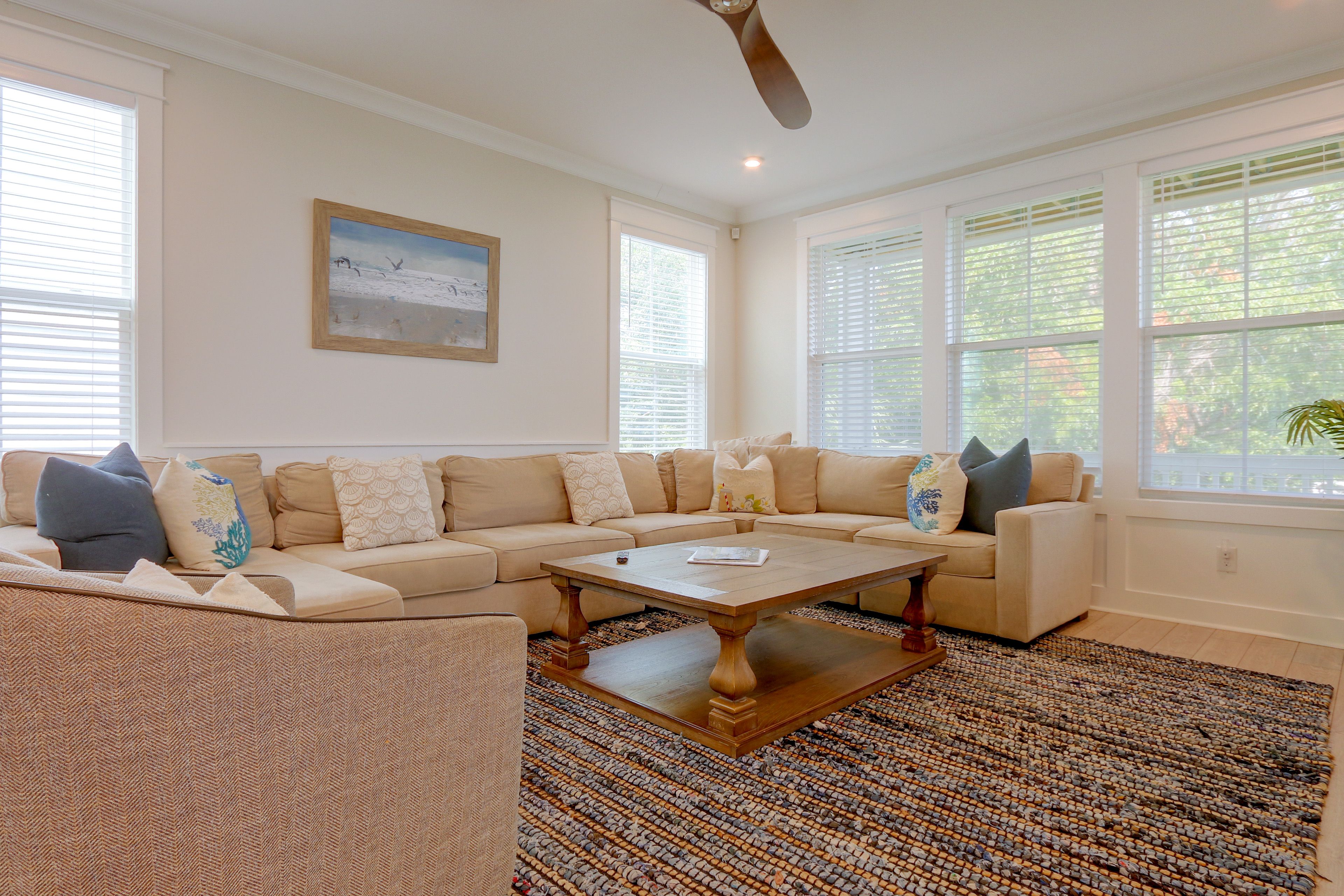 Living Room | 2nd Floor | Free WiFi | Smart TV | Central Heat & A/C