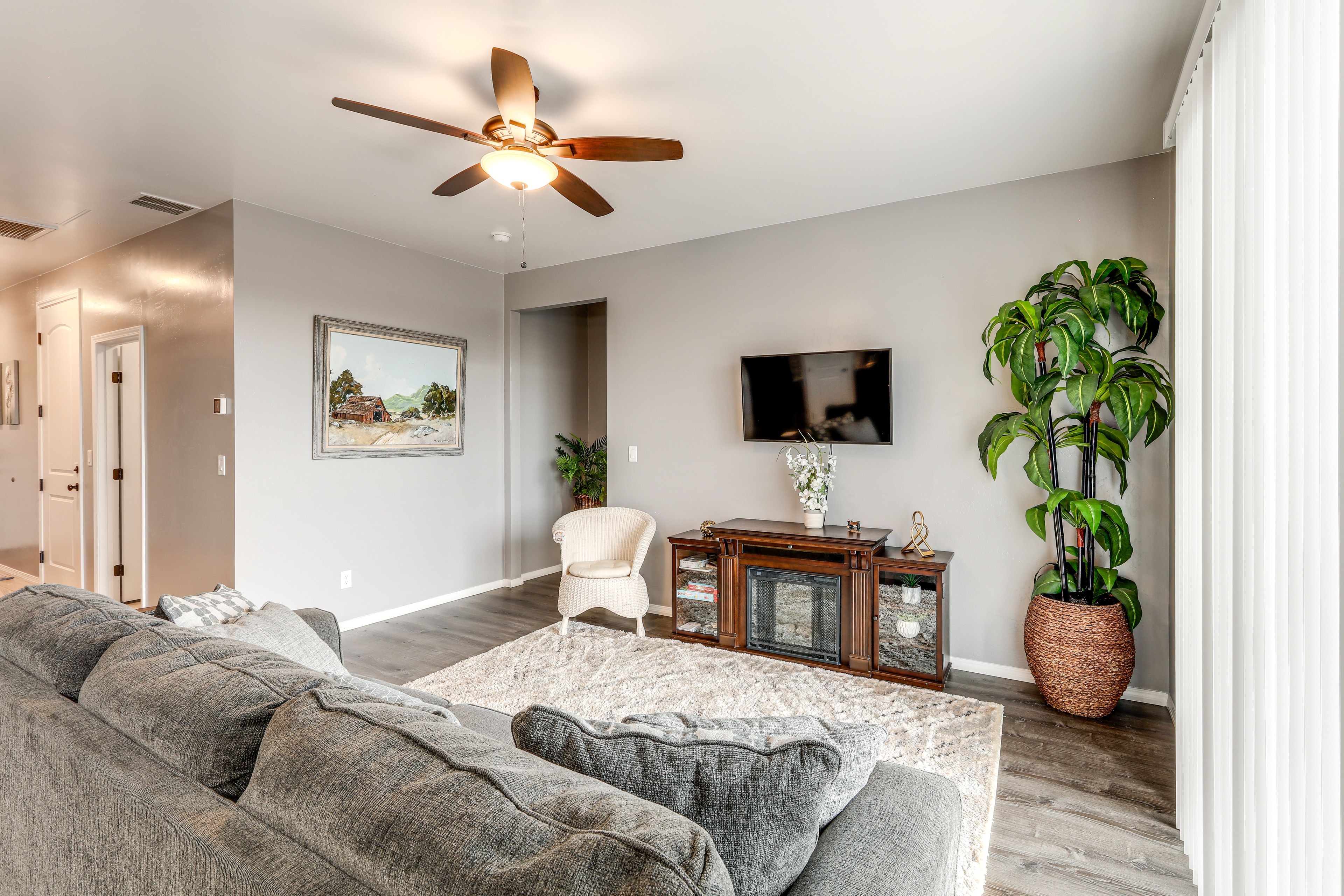 Bellemont Vacation Rental | 3BR | 2BA | 1,560 Sq Ft | 1 Step to Enter