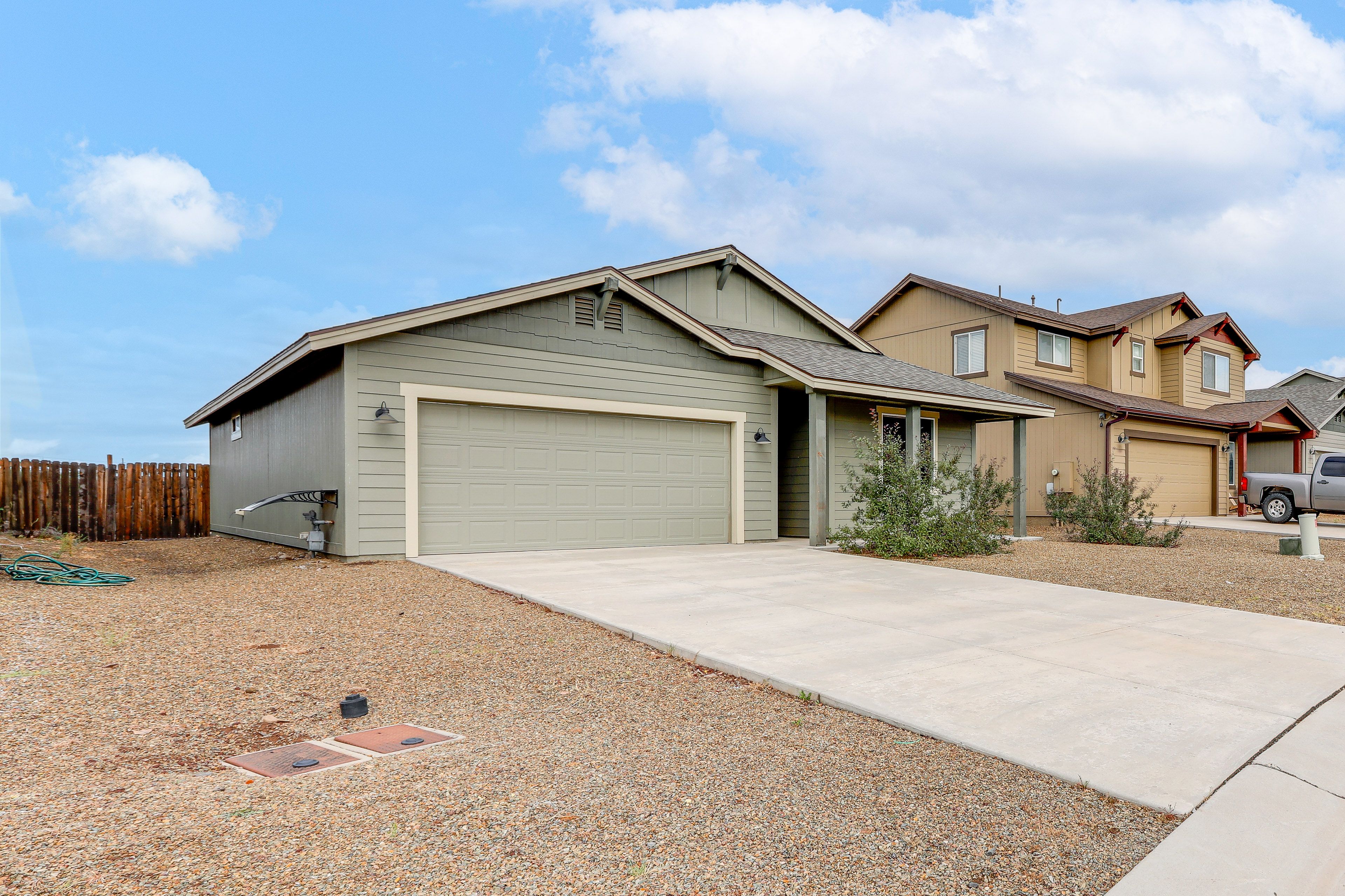 Exterior | Parking | Driveway (2 Vehicles)