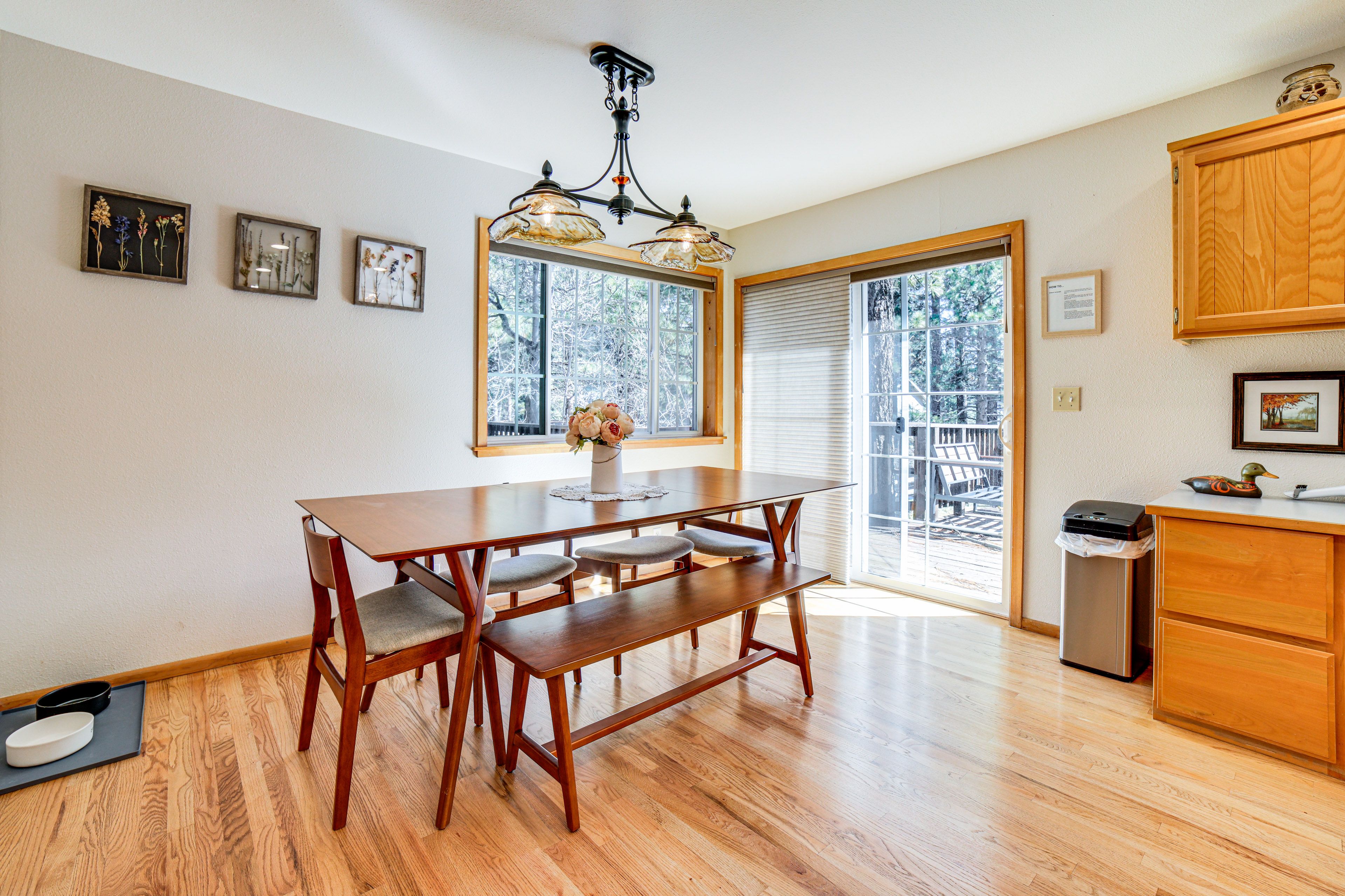 Dining Room | Dishware & Flatware Provided
