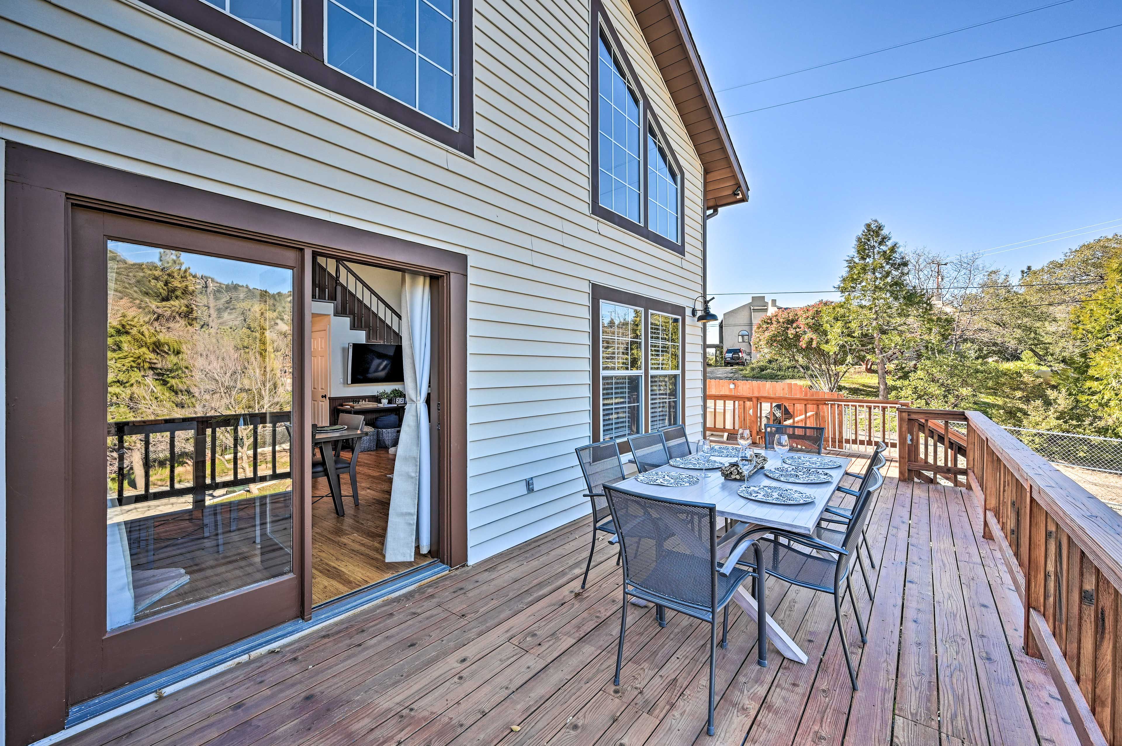 Wraparound Deck