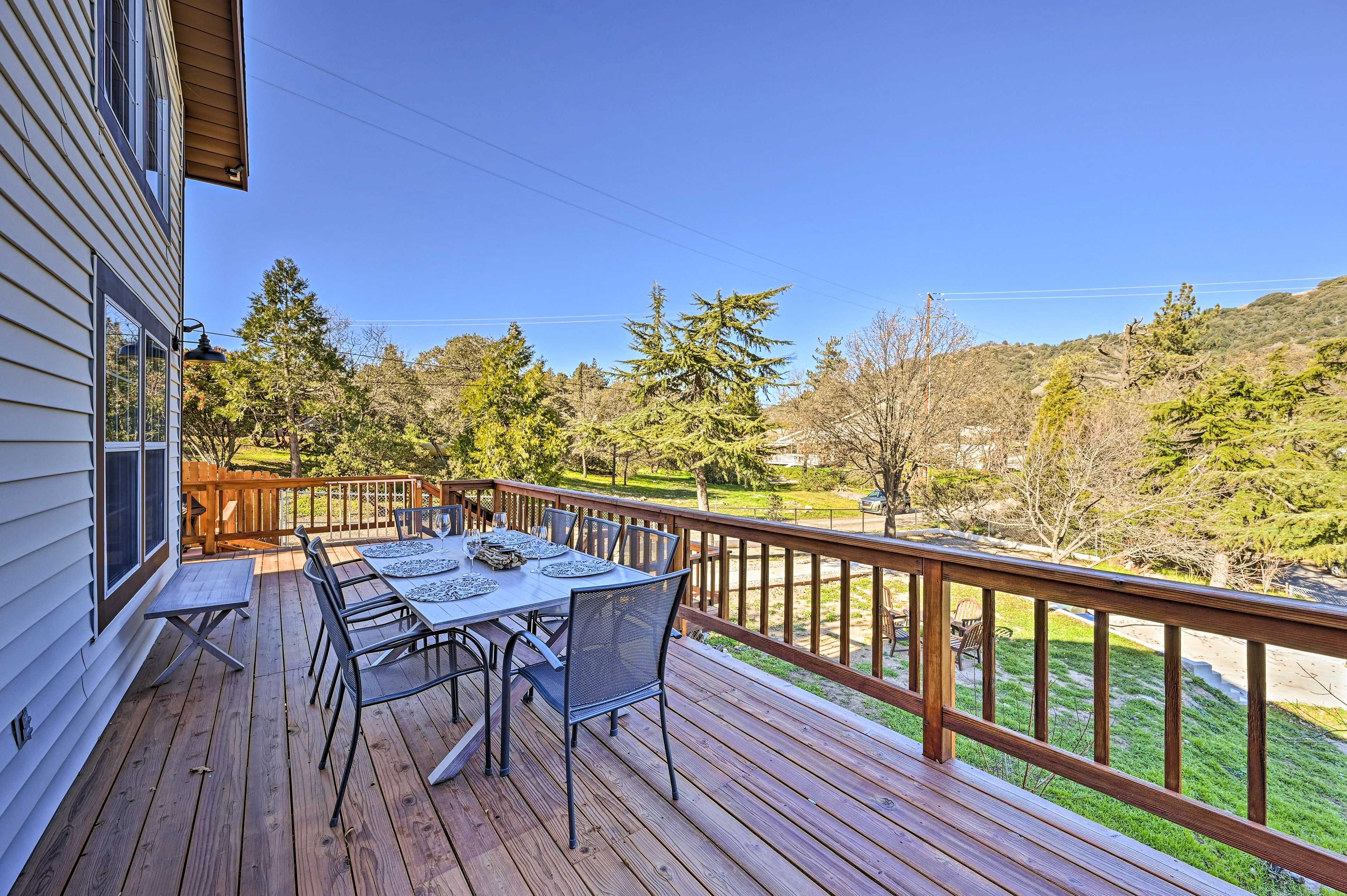 Wraparound Deck | Mountain Views