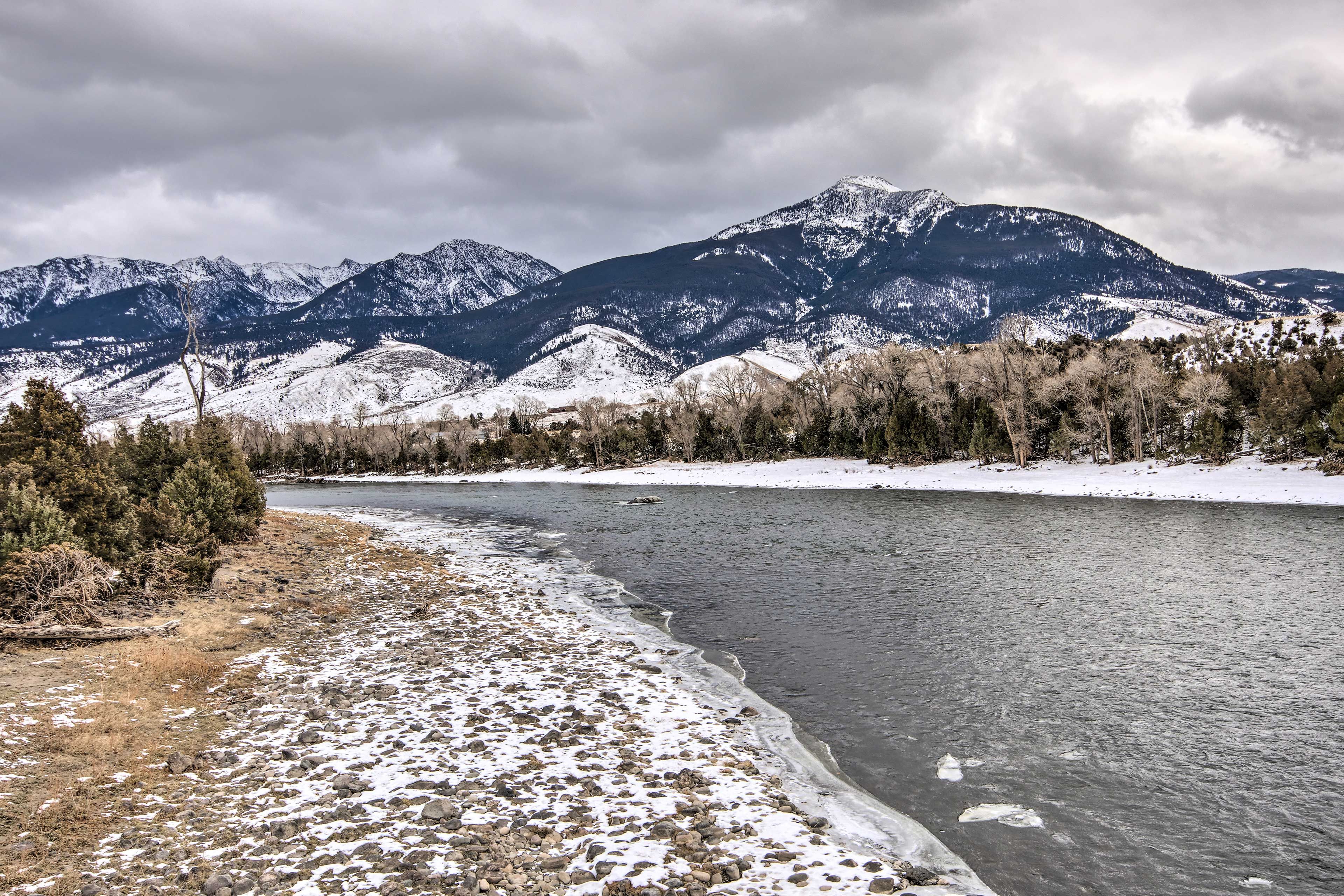 Yellowstone River | Driveway Parking (2 Vehicles)