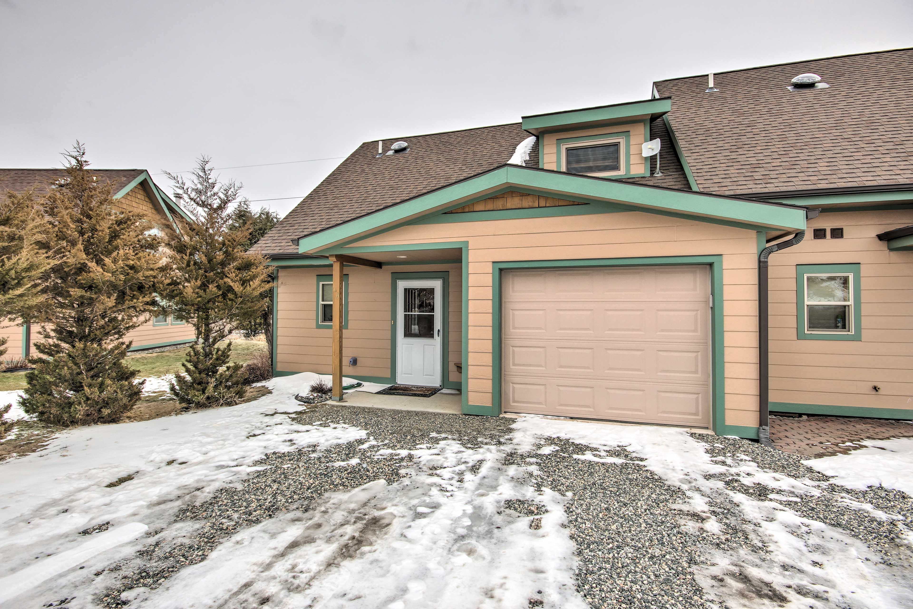 Parking | Driveway (2 Vehicles) | No Garage Access