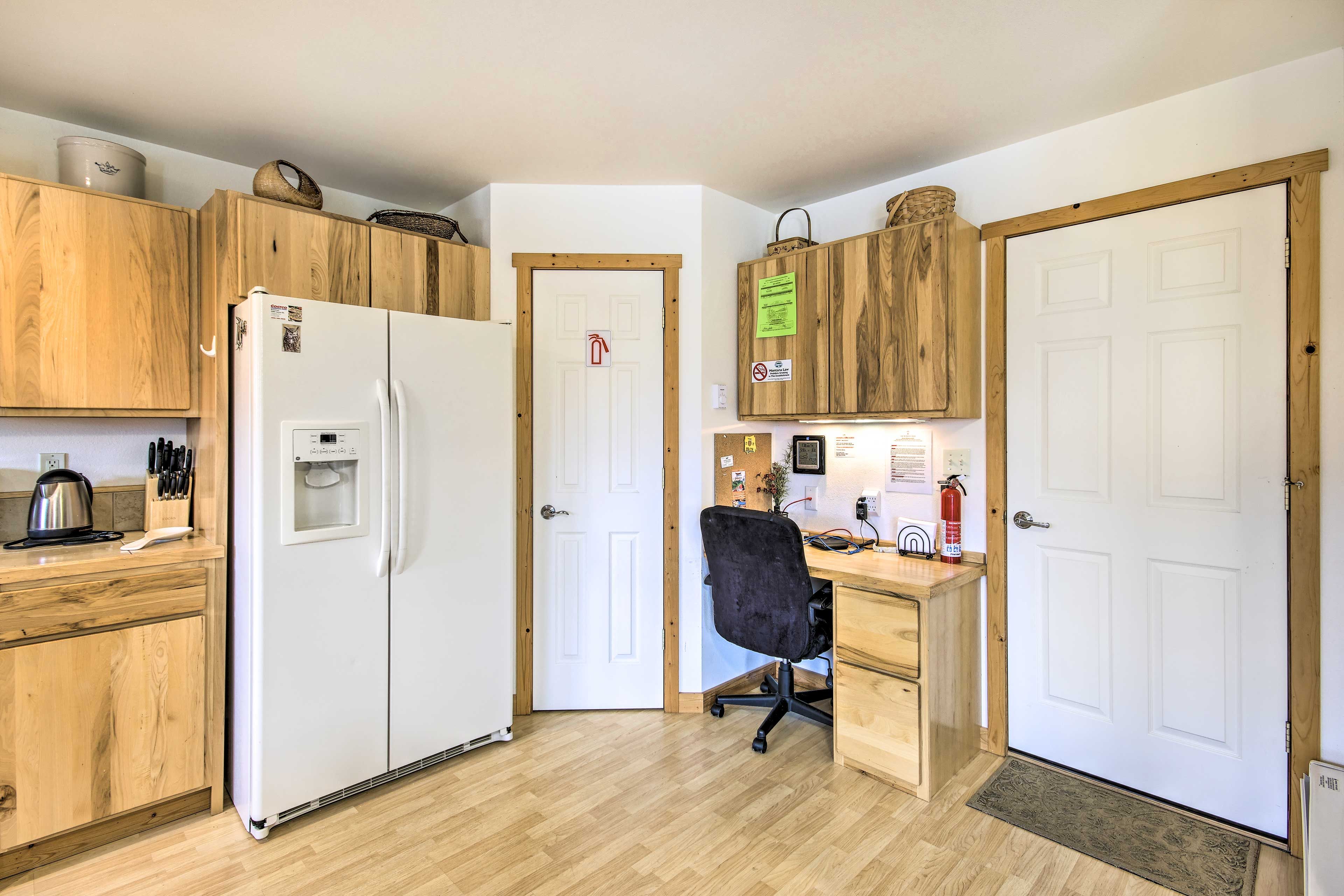Kitchen/Workspace