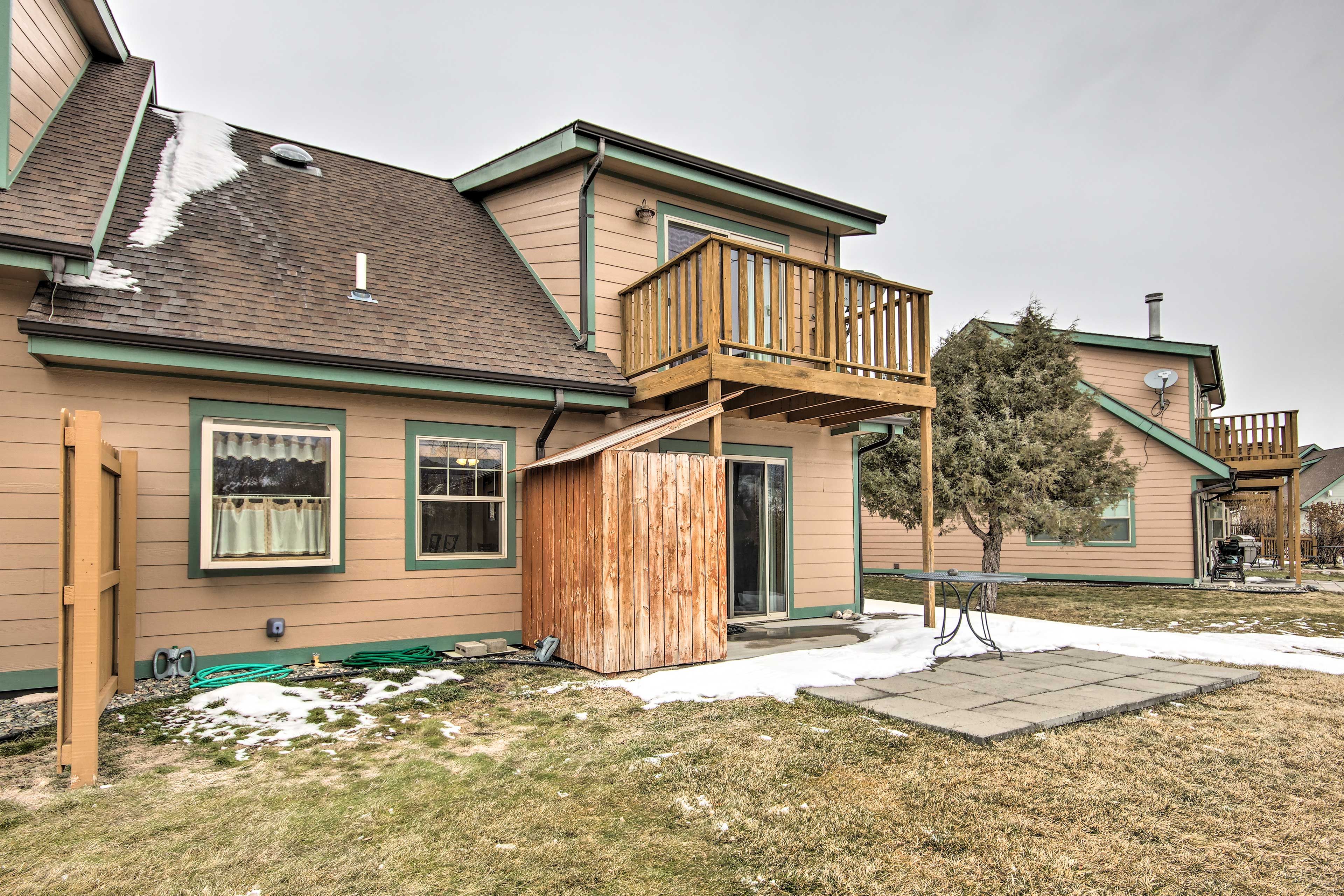 Property Exterior | Mountain Views