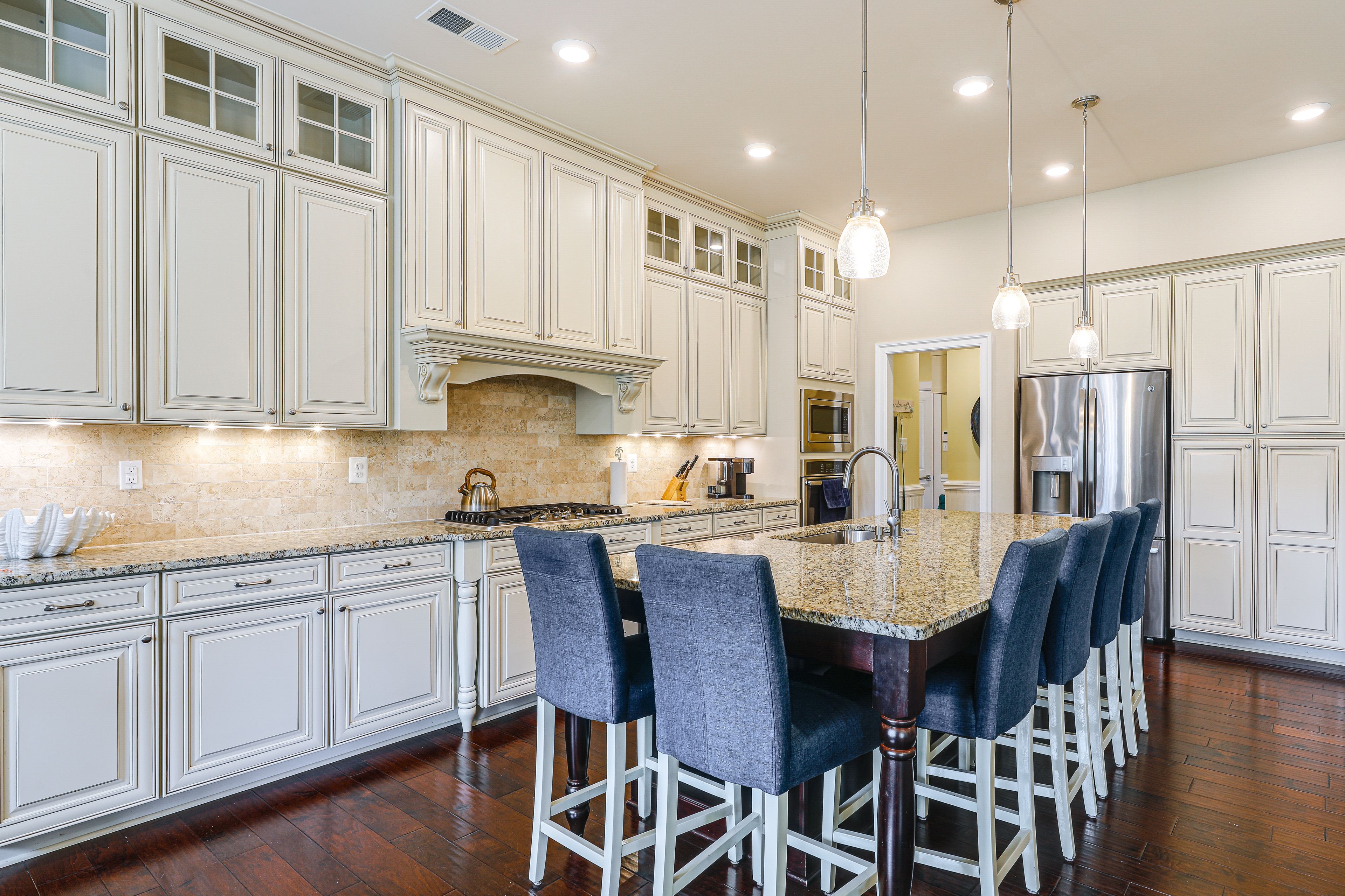 Kitchen | 1st Floor | Keurig Coffee Maker | Dishwasher | Cooking Basics