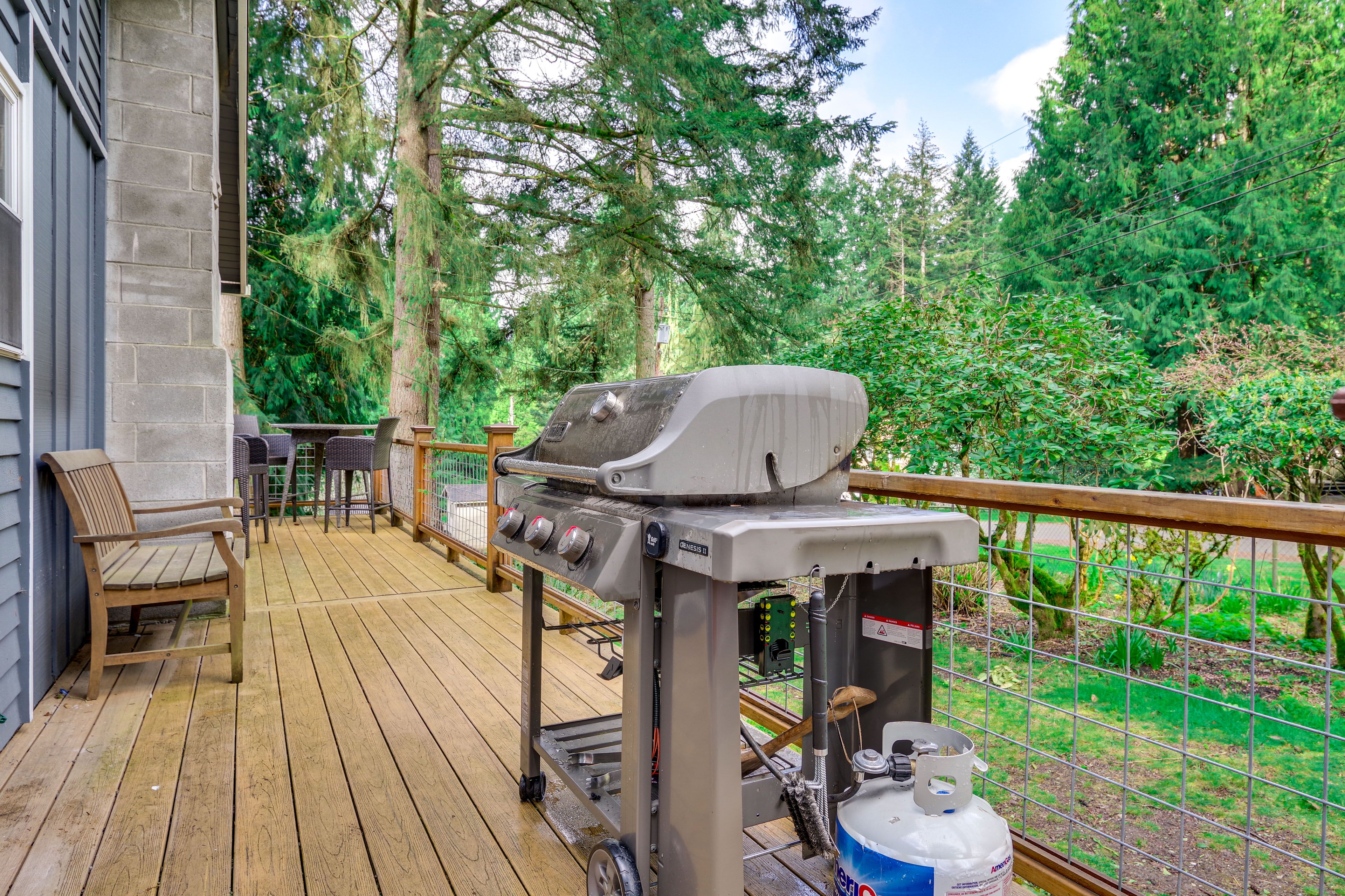 Wraparound Deck | Gas Grill | Outdoor Dining