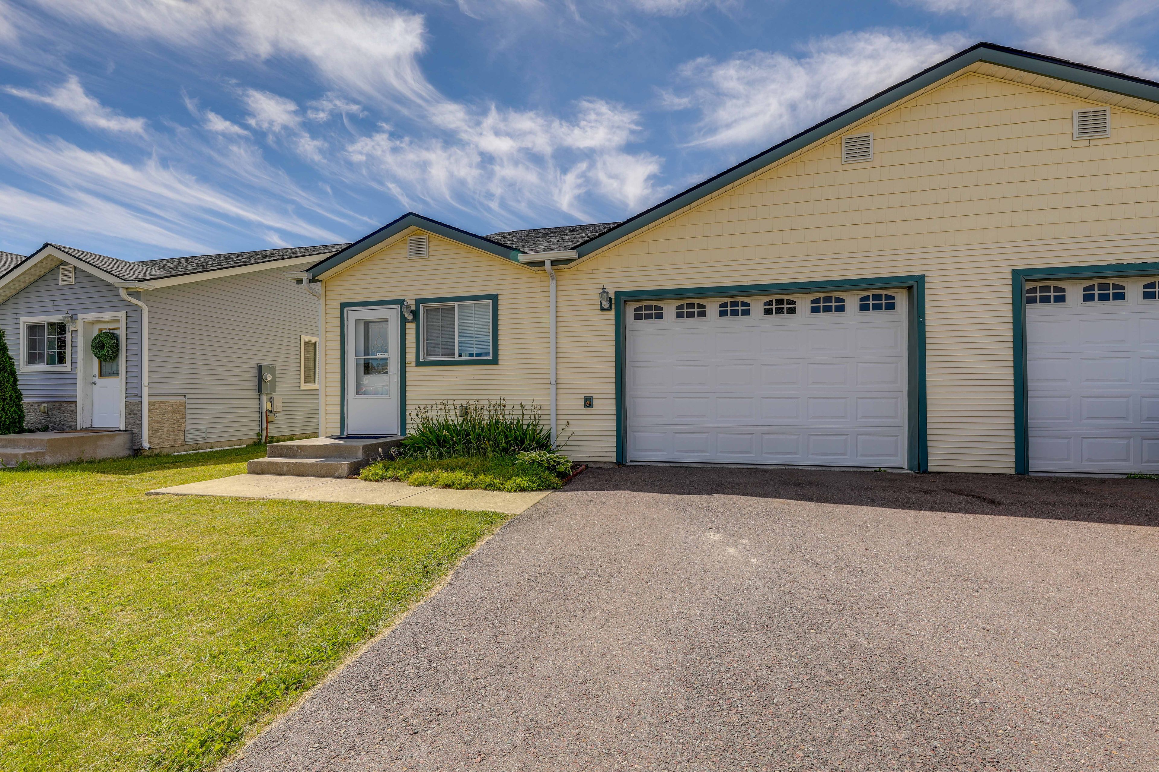 Parking | Garage (1 Vehicle) | Shared Driveway (1 Vehicle) | Street Parking