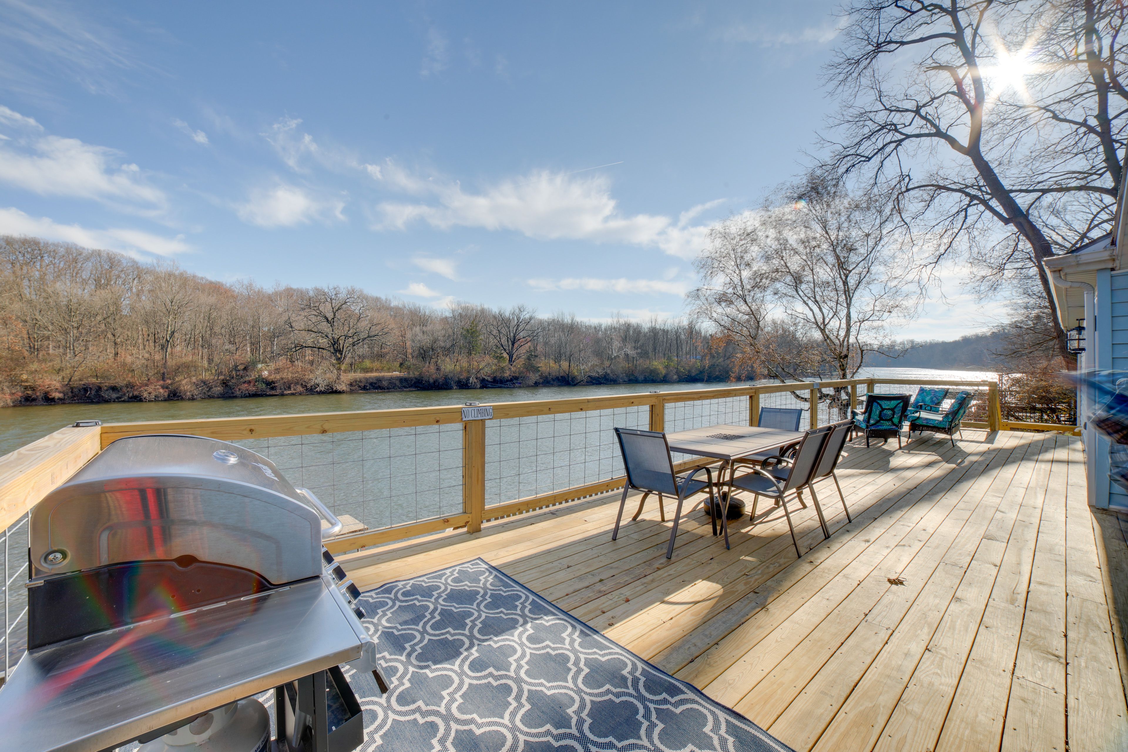 Deck | Gas Grill