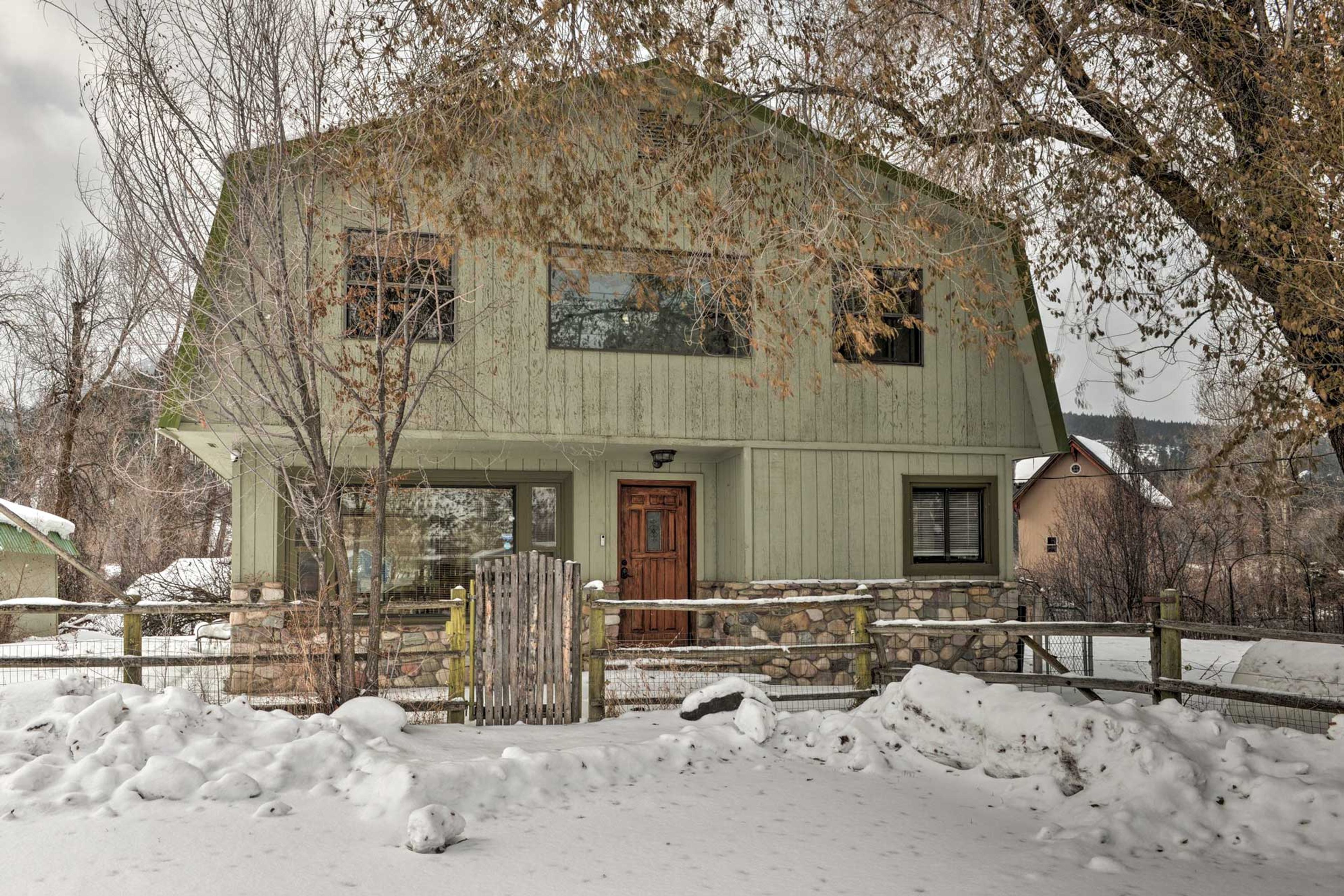 Irwin Vacation Rental | 2BR | 2BA | 1,800 Sq Ft | 2 Steps Required to Access